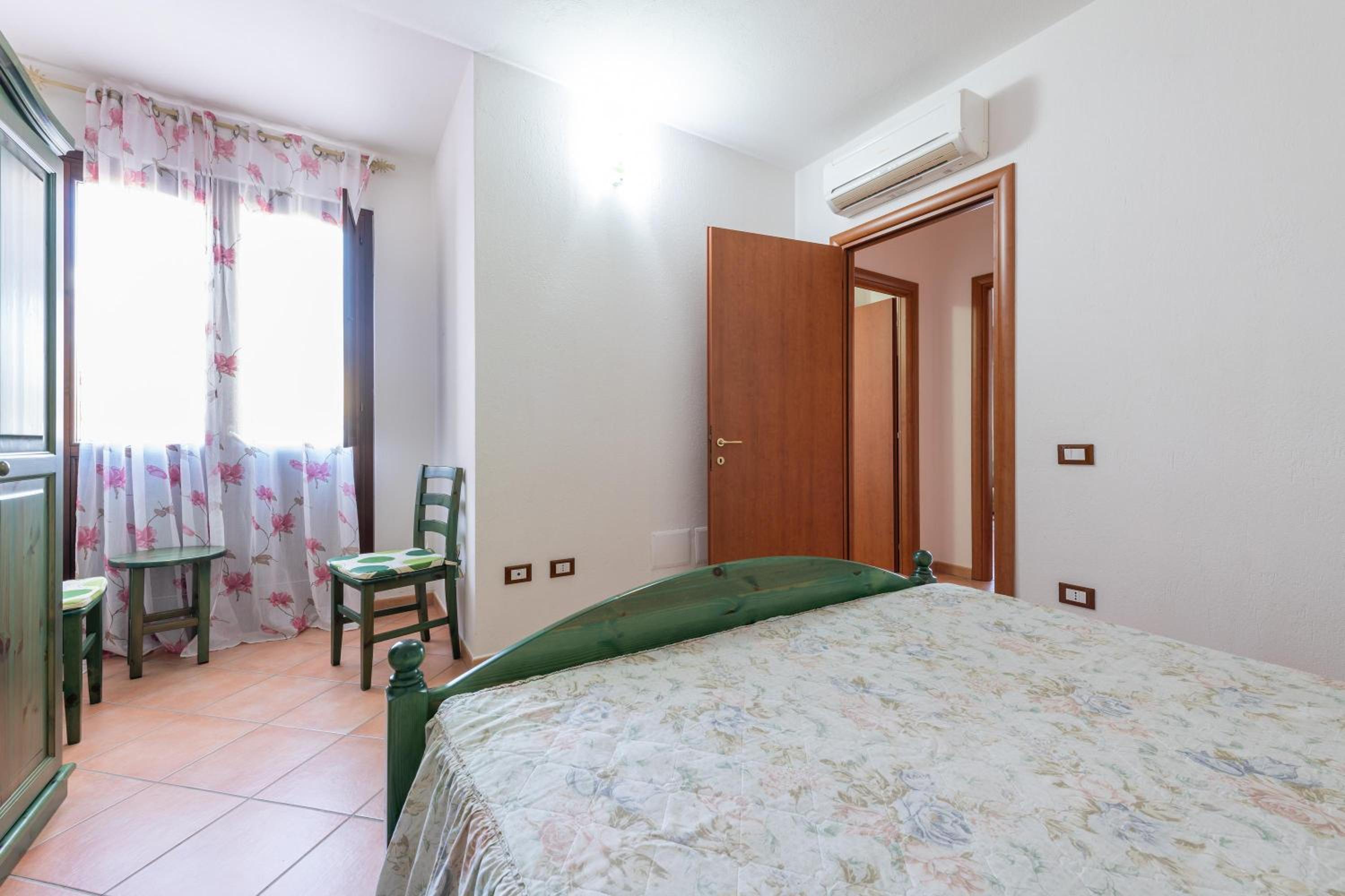 Two-Bedroom House photo 3