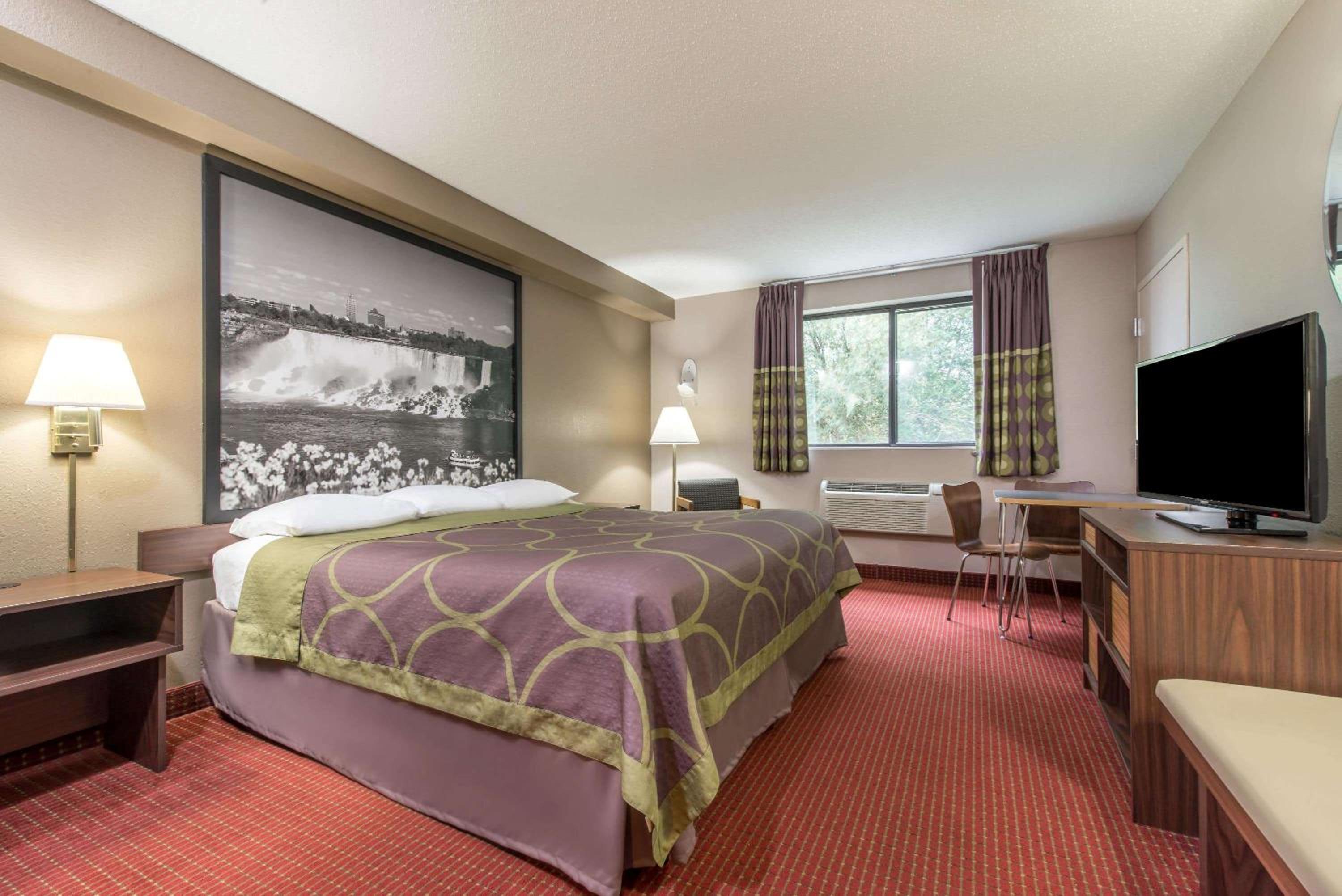 King Studio Suite - Non-Smoking - Photo 1