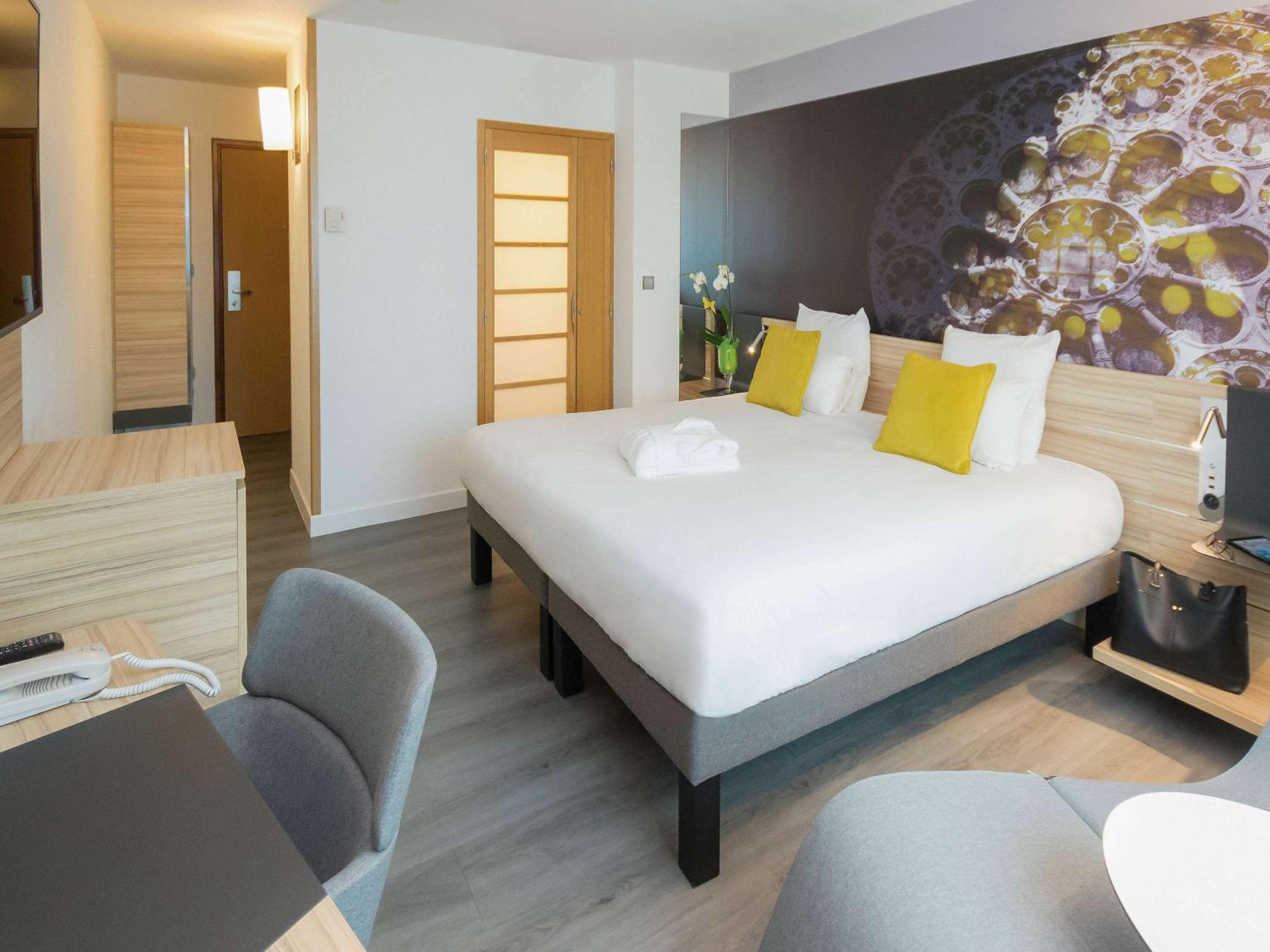 Executive King Room - Photo 12