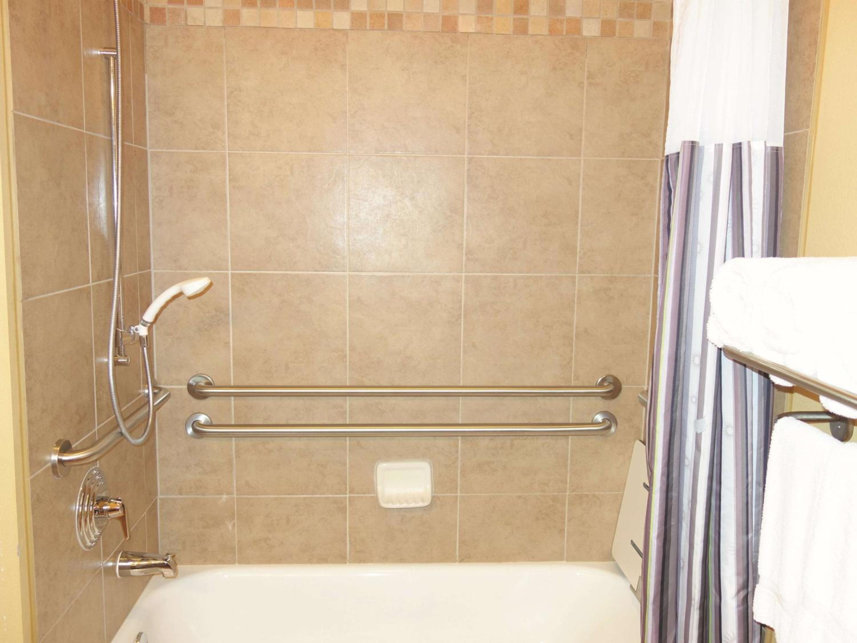 King Room with Roll-In Shower - Mobility Access/Non-Smoking - Photo 4