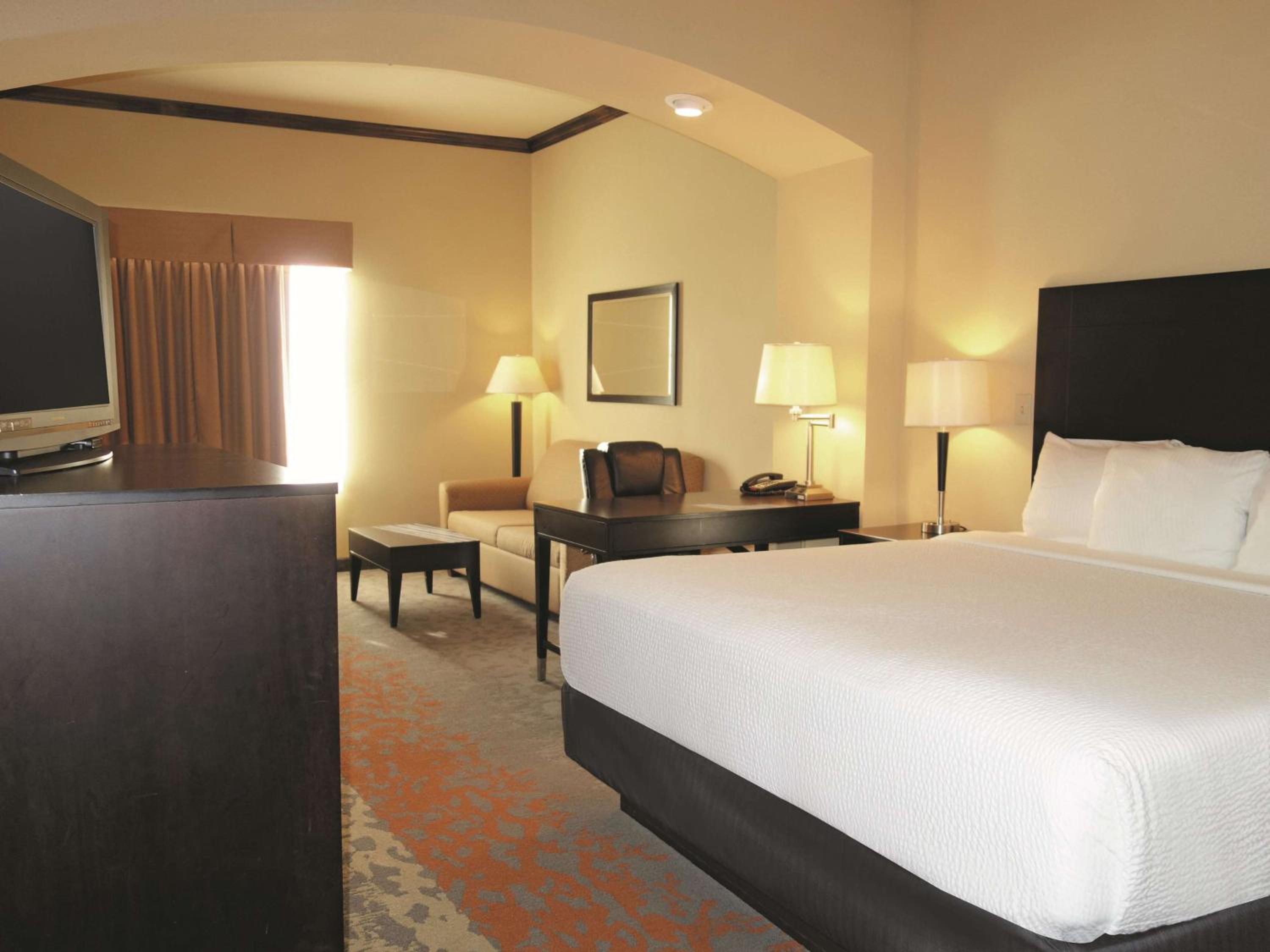 Executive King Room - Photo 2