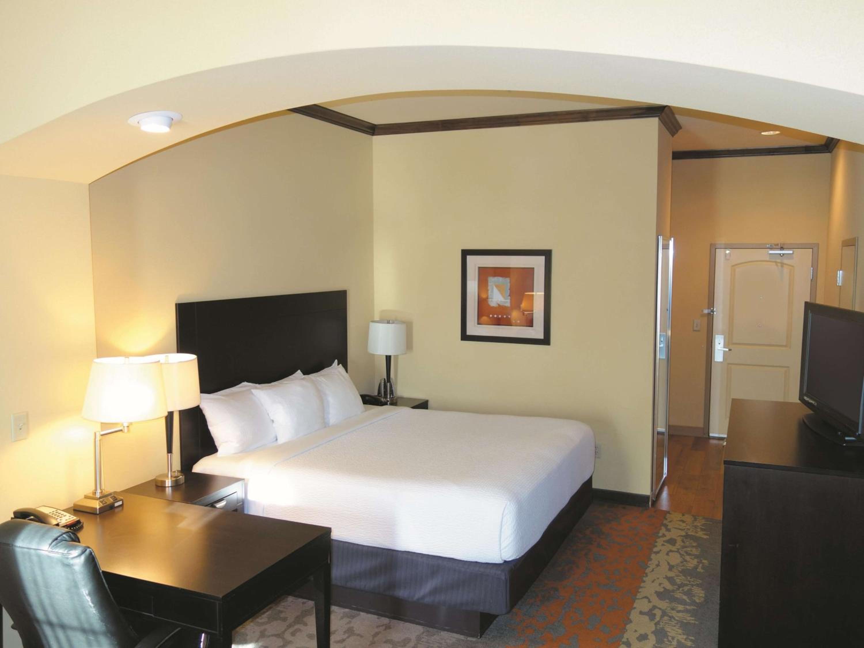 Executive King Room - Photo 4