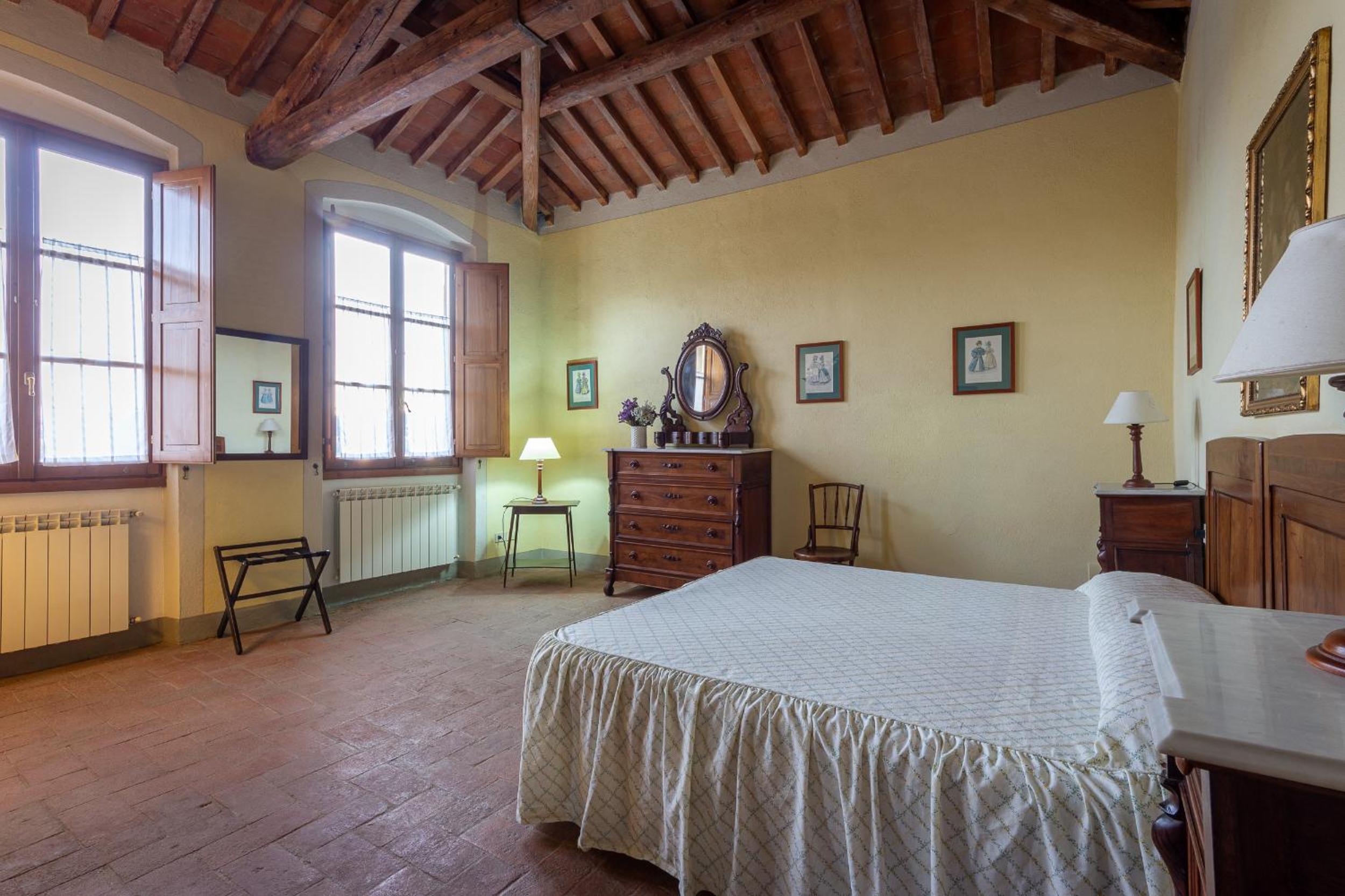 Two-Bedroom Apartment - Split Level photo 2