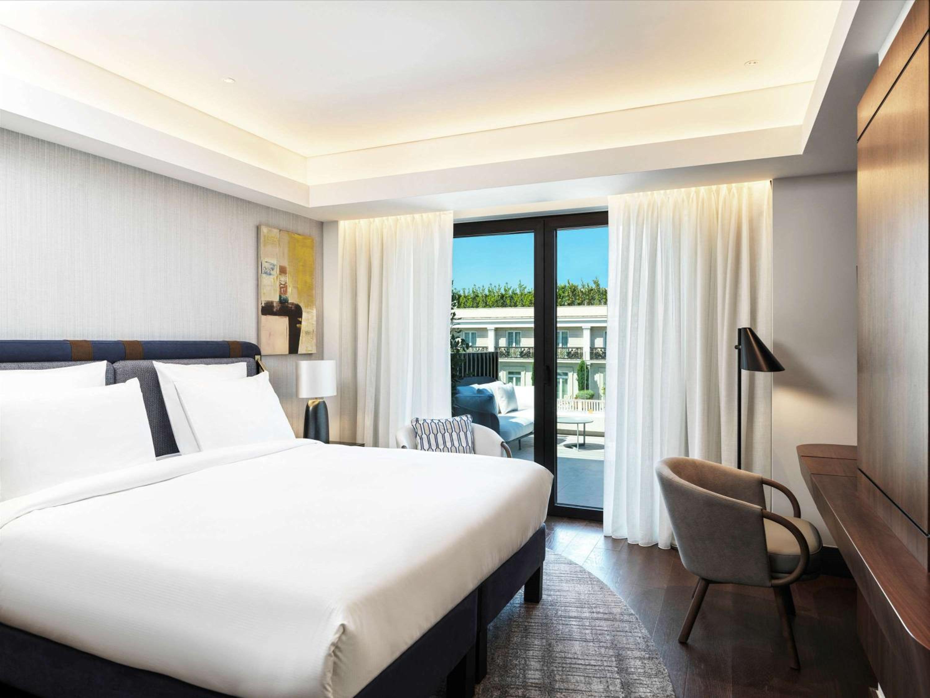 Deluxe King Room with Balcony