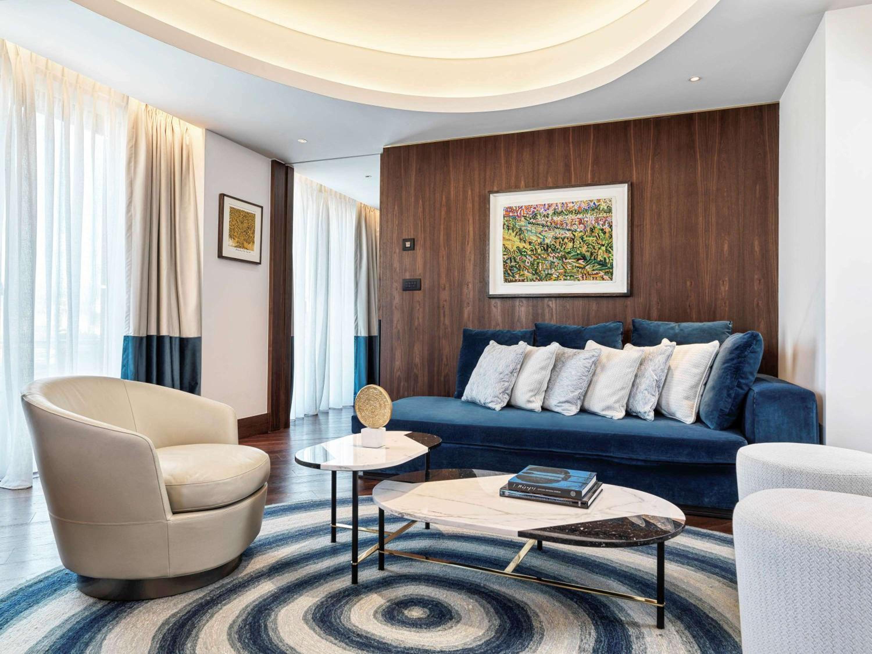 Presidential Suite thumbnail 6