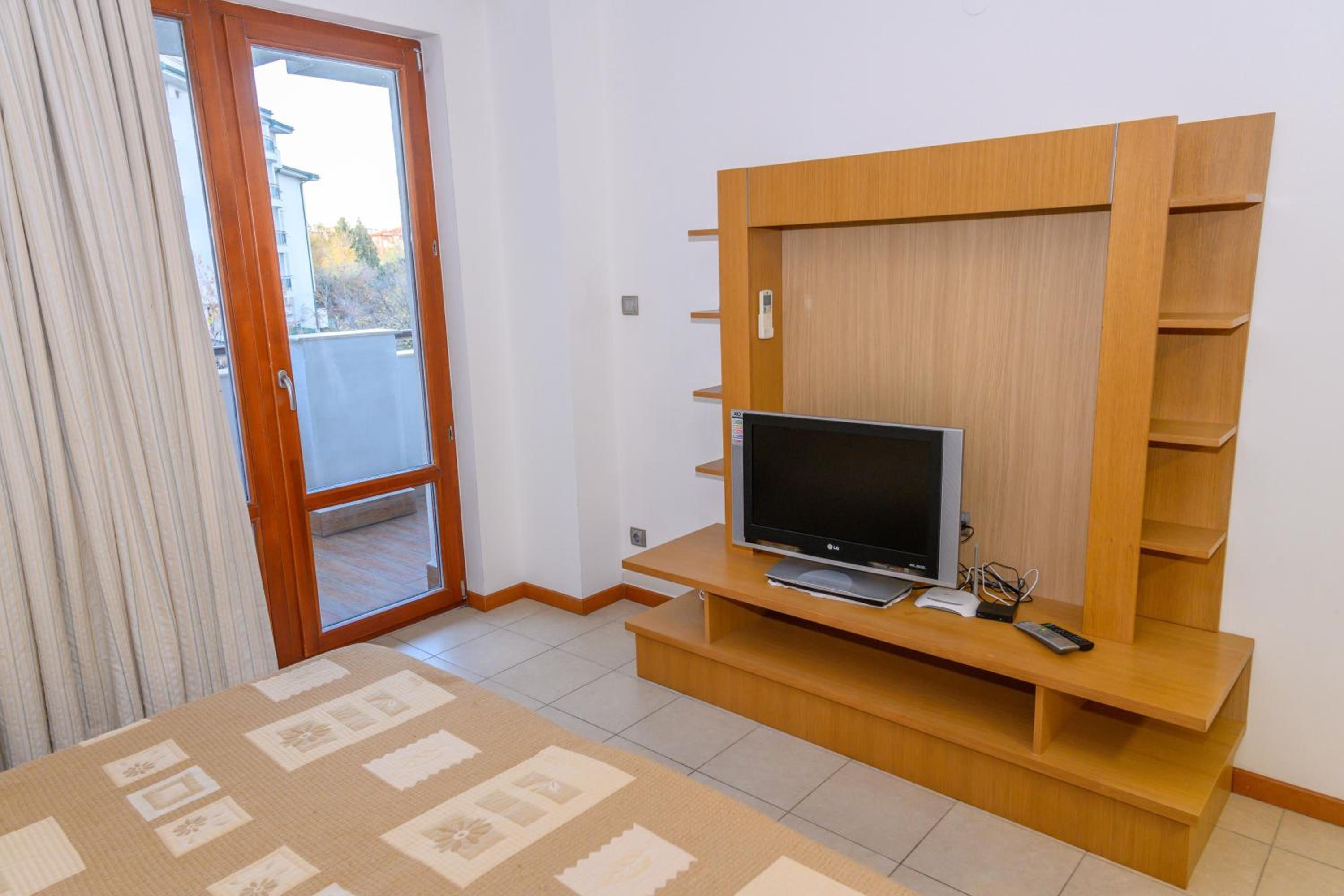 Two-Bedroom Apartment - Photo 6