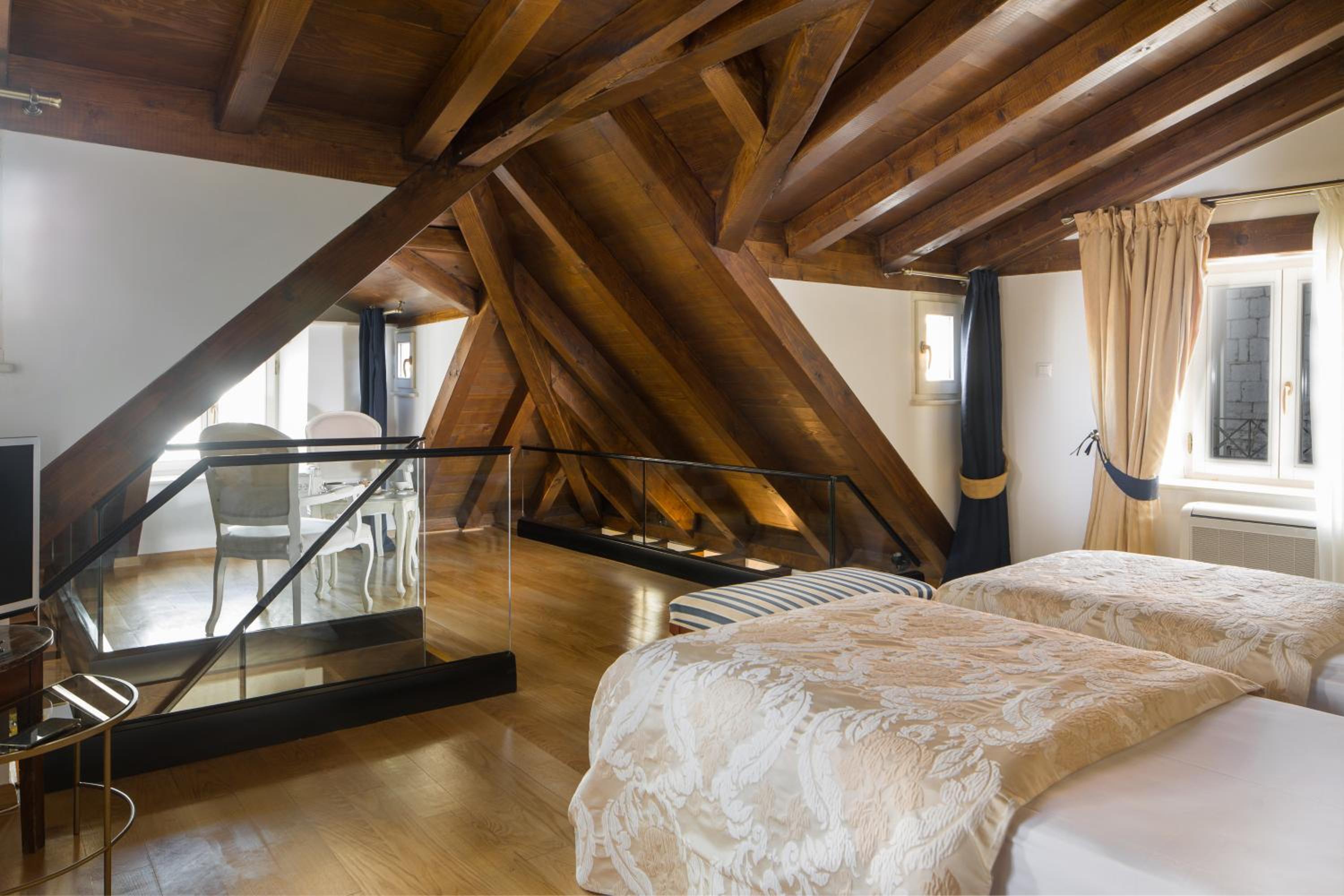Family Duplex Room with Old Town View