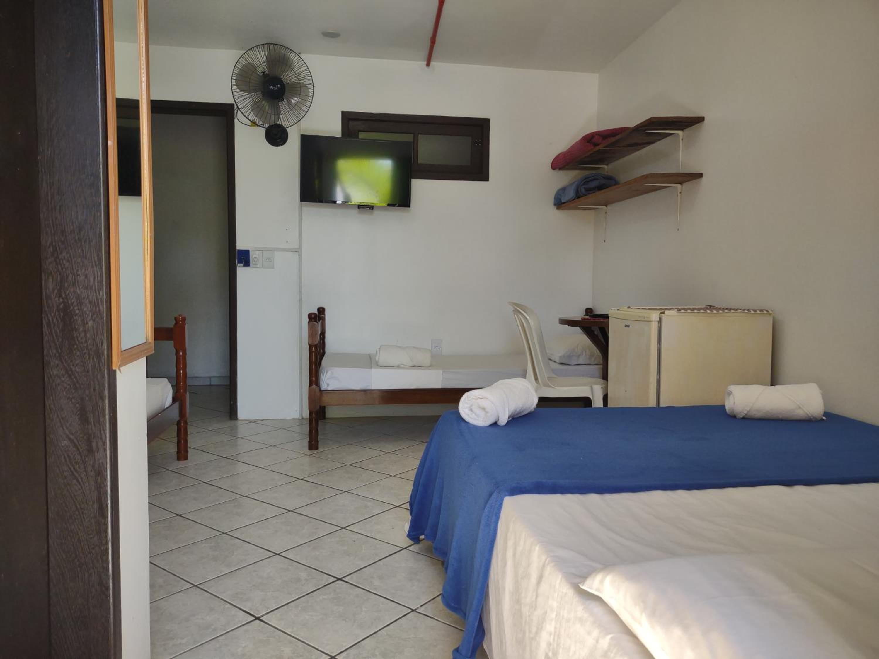 Basic Triple Room photo 2