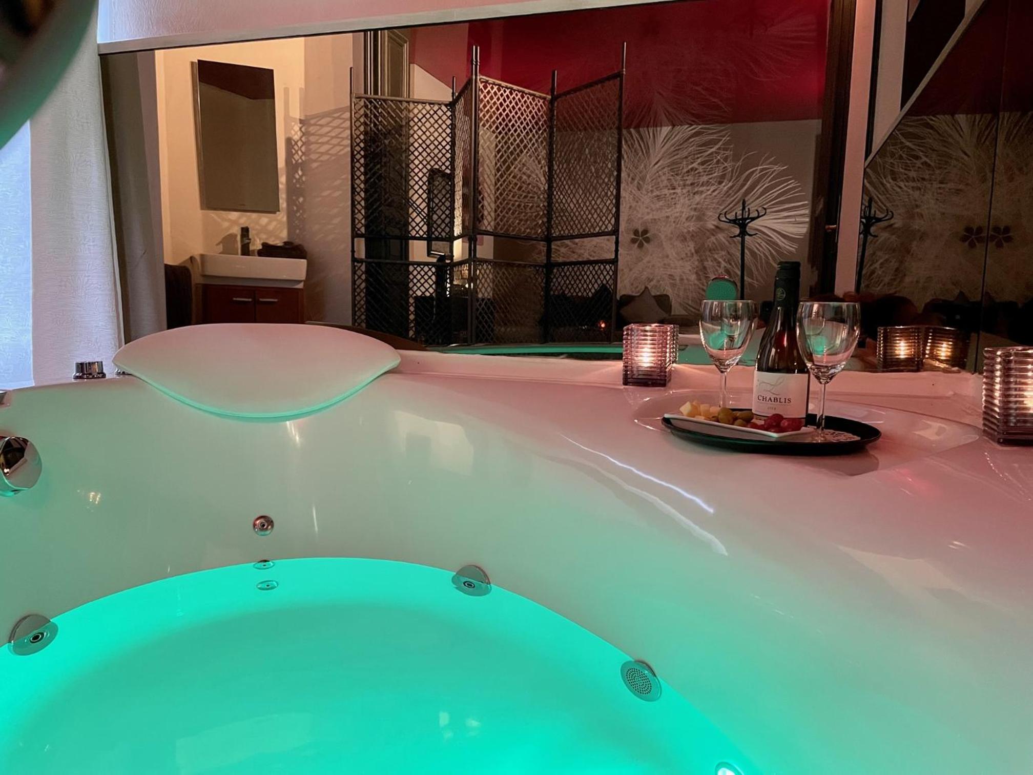 Double Room with Spa Bath
