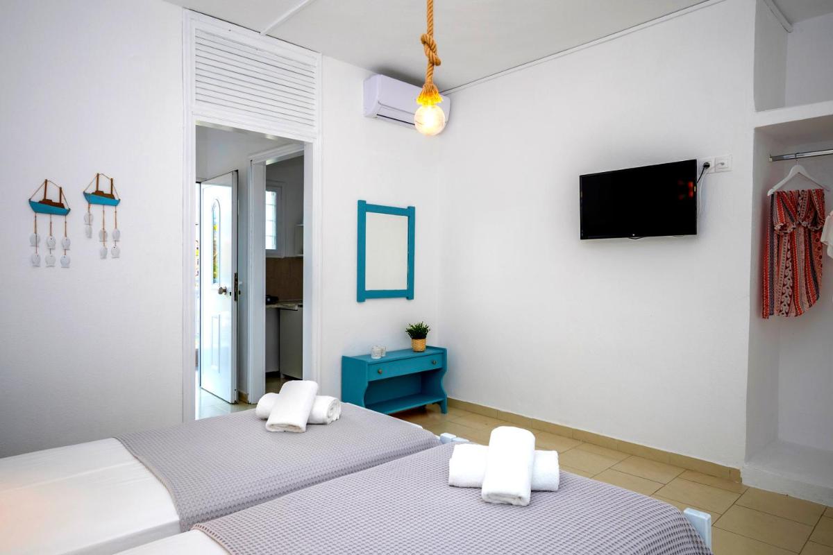 Standard Twin Room photo 3