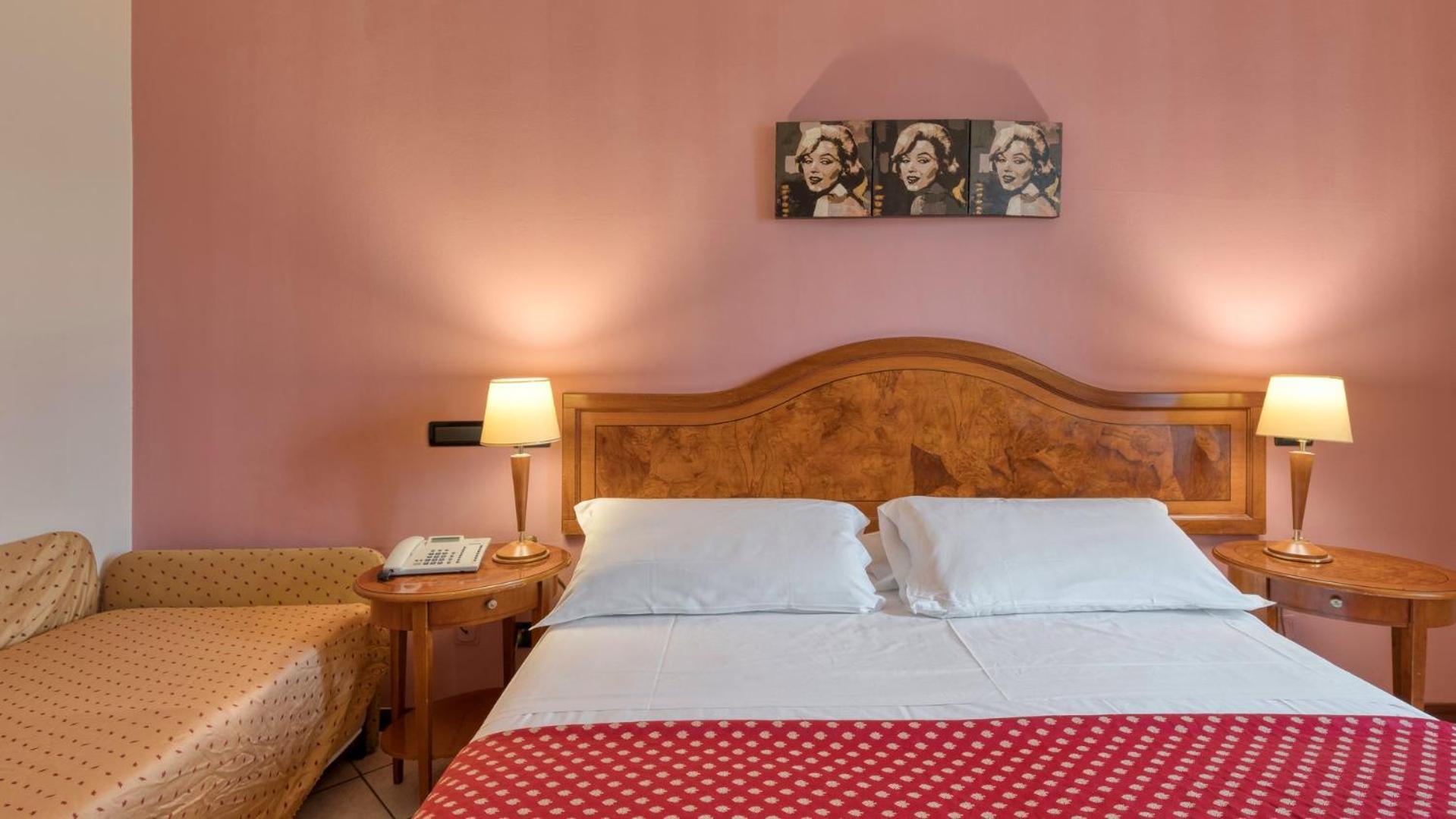Triple Room - Photo 2