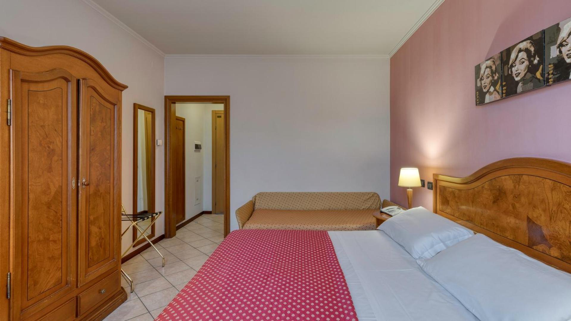 Triple Room - Photo 3