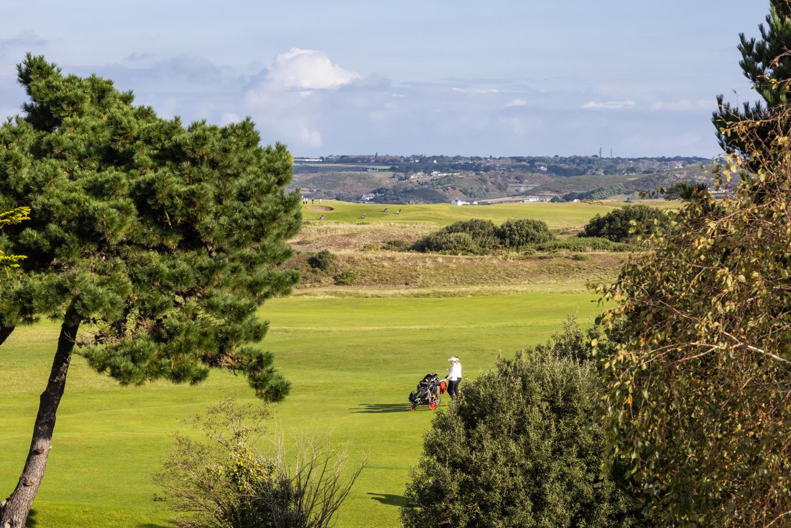 Double or Twin Room with Golf Course View - Photo 4