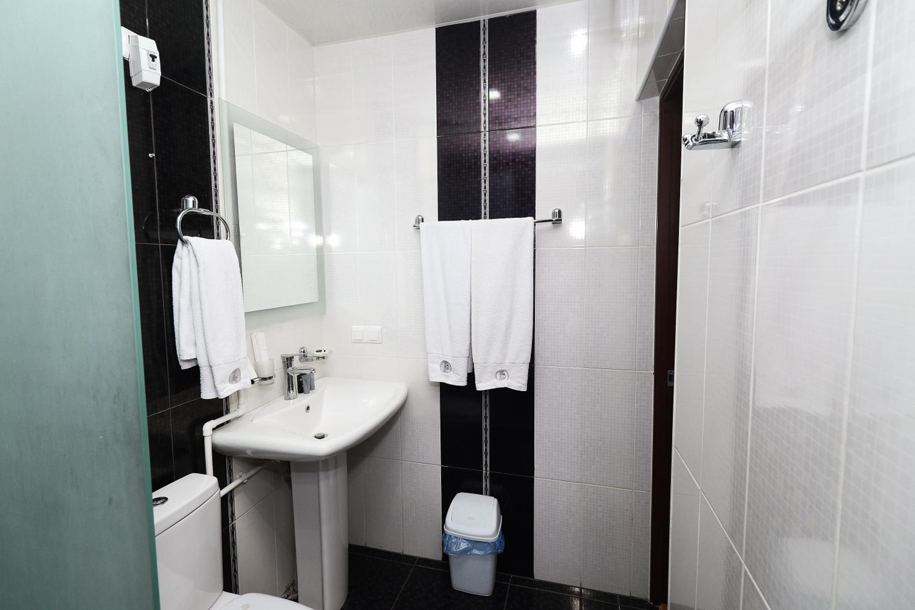 Double or Twin Room photo 2