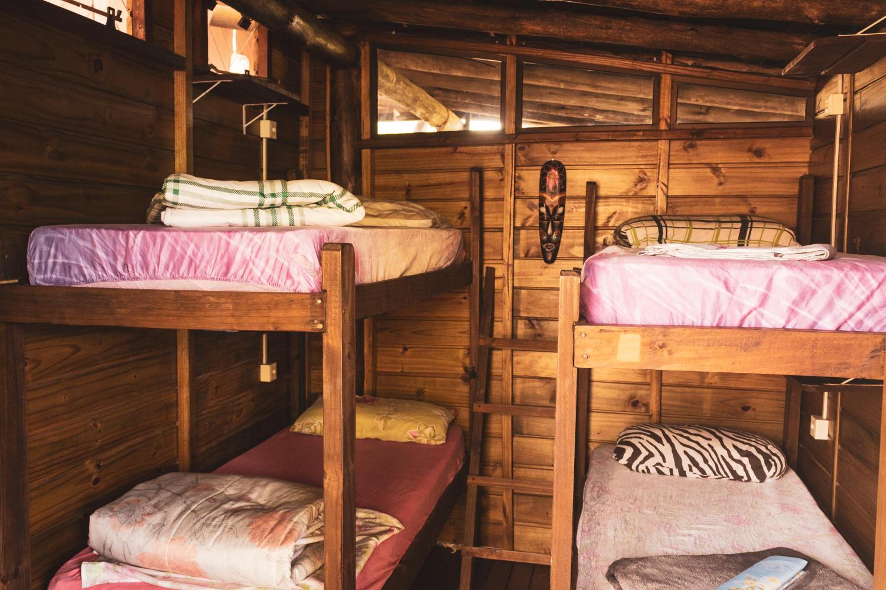 Female Dormitory Room photo 3