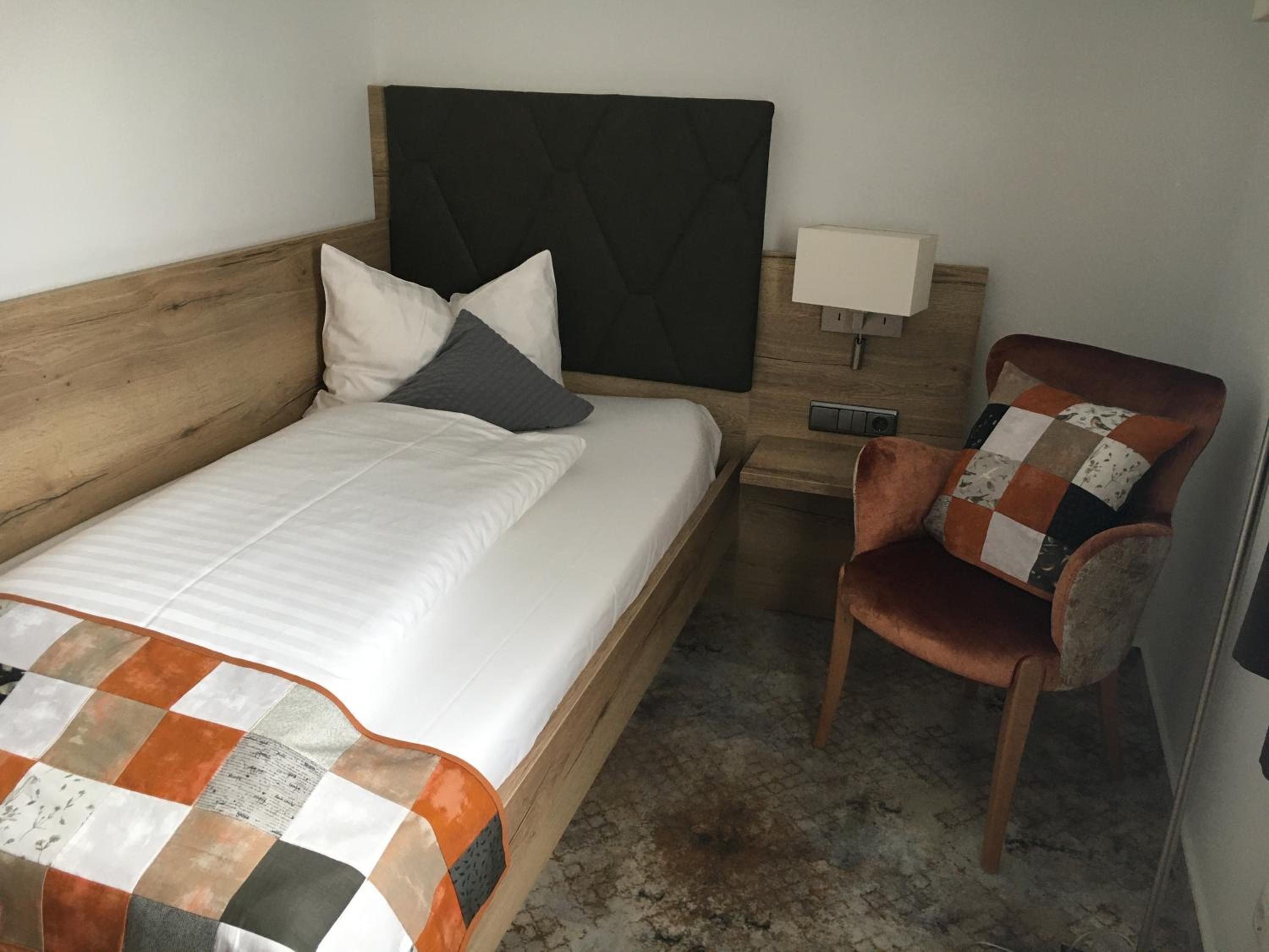 Single Room photo 2
