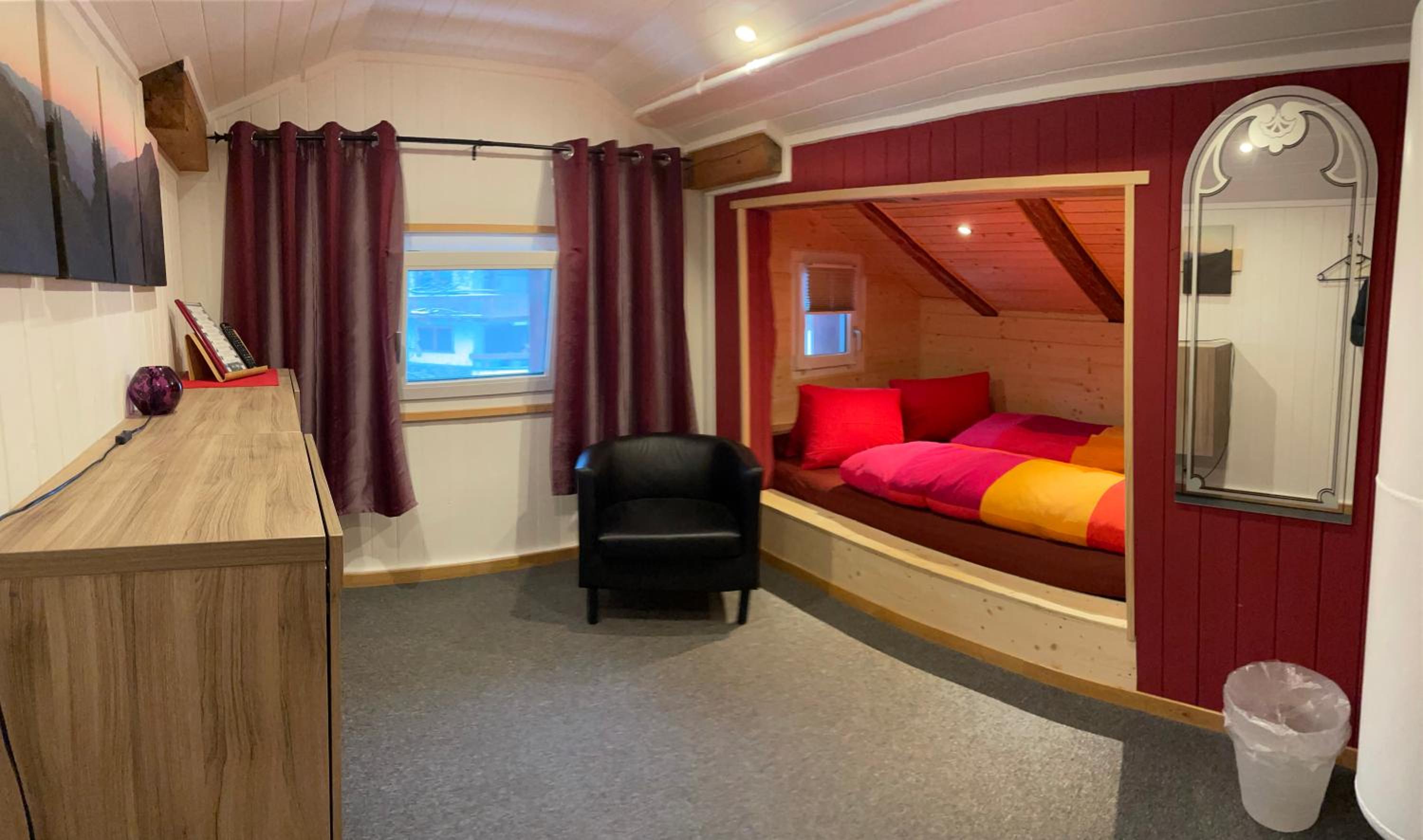Double Room with Shared Bathroom photo 2