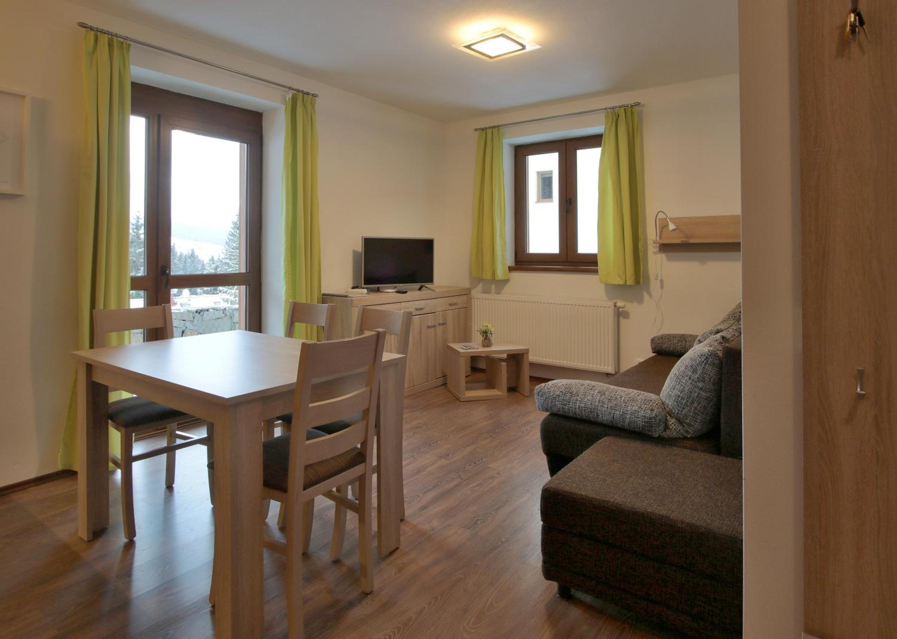Apartment with Terrace - Photo 1