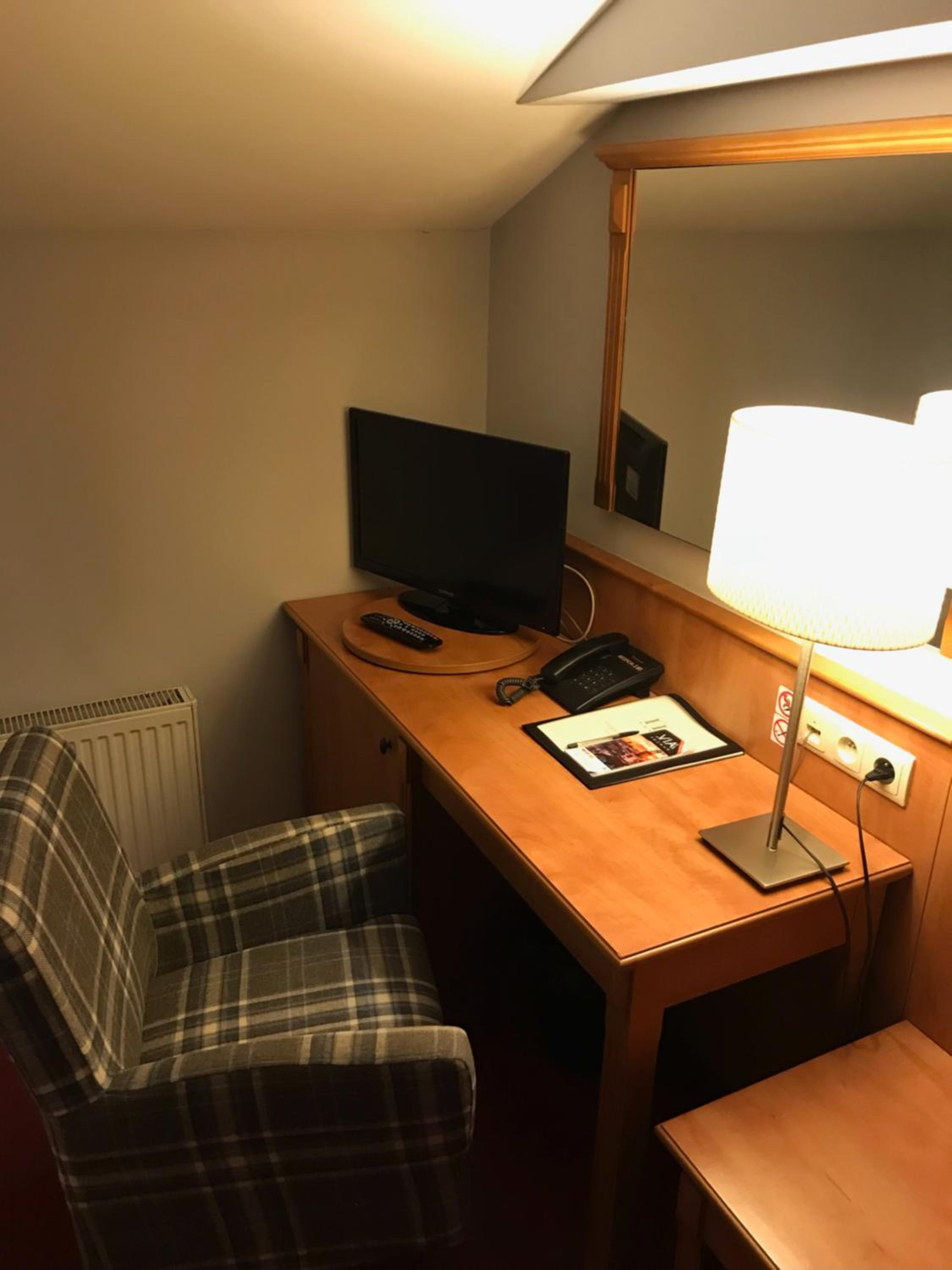 Economy Single Room - Attic photo 3