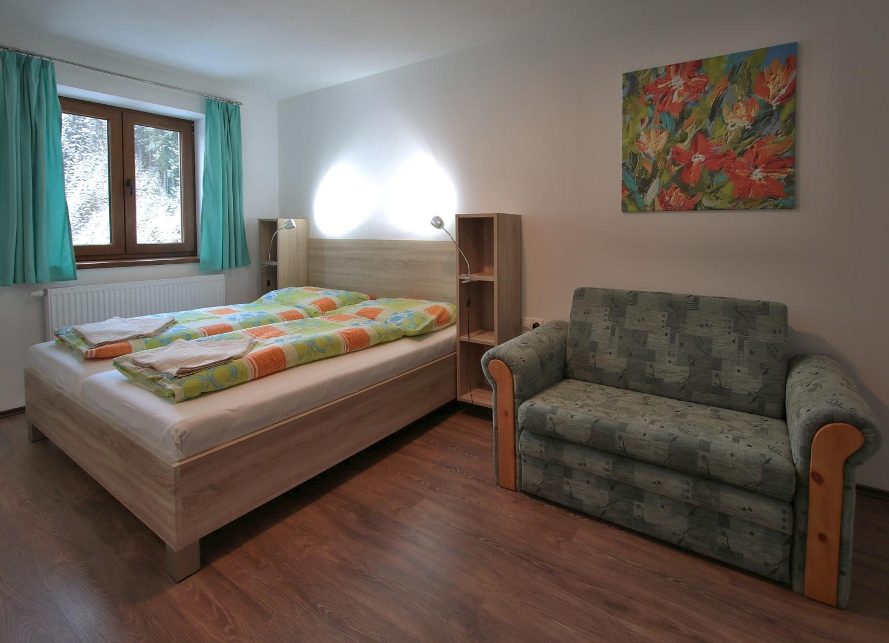 Apartment with Mountain View - Photo 4