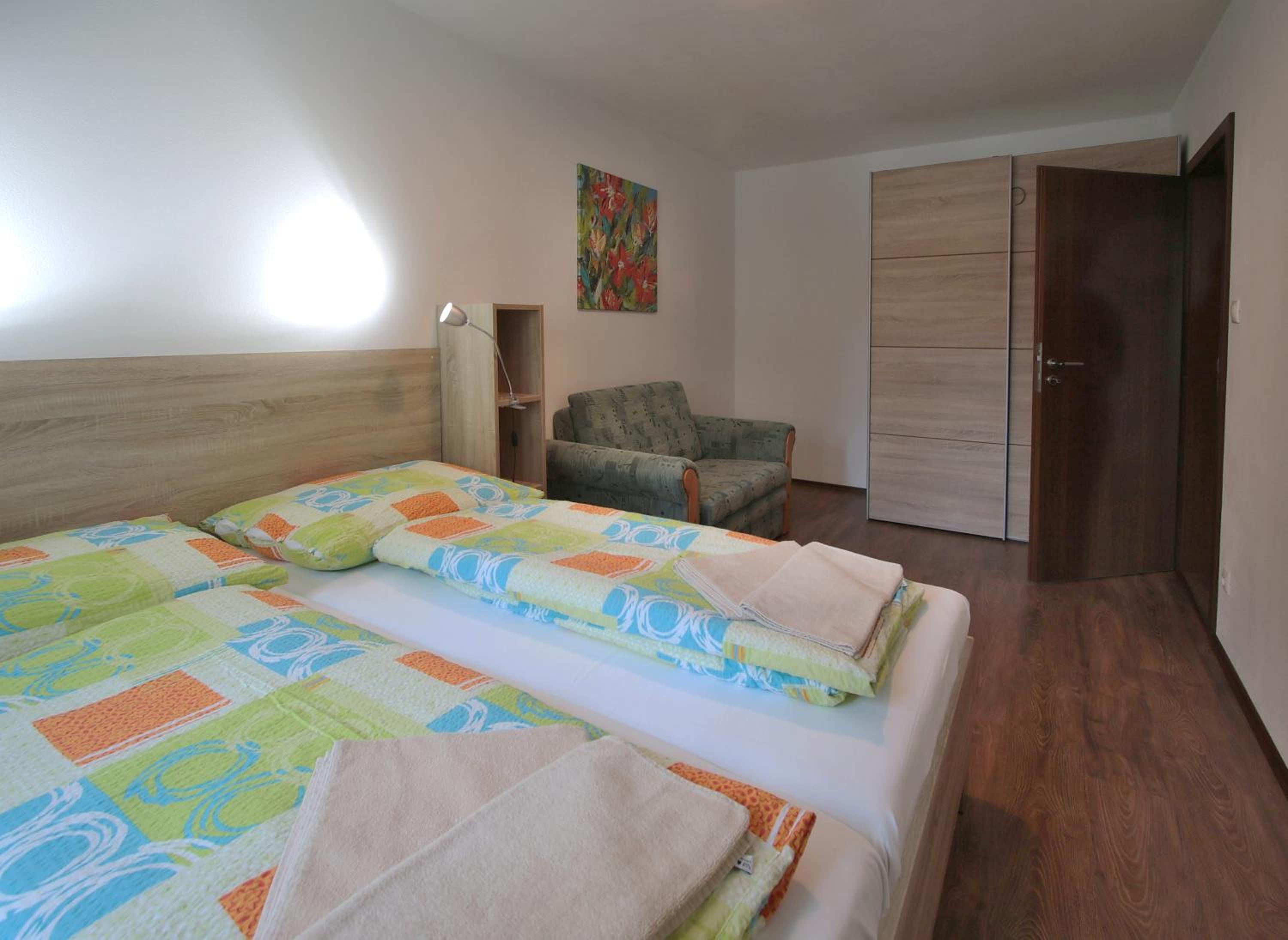 Apartment with Mountain View - Photo 5