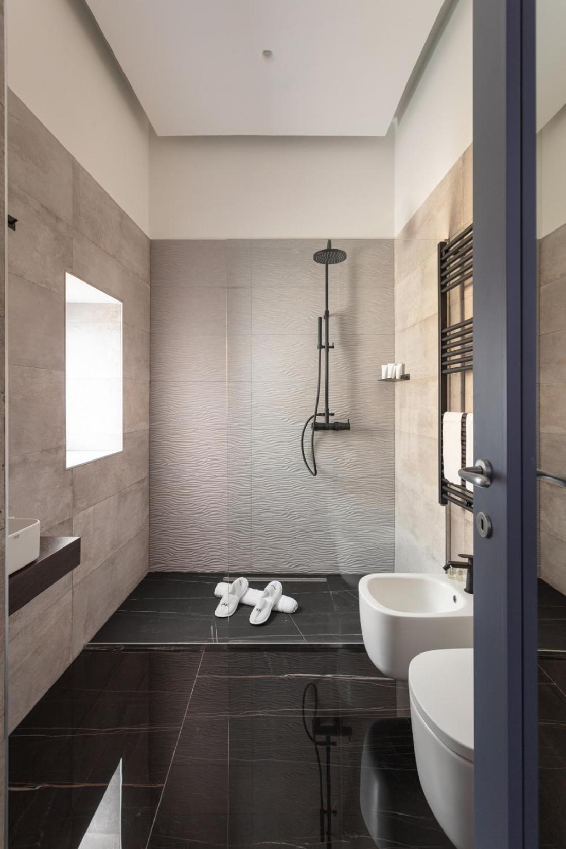 Deluxe Double or Twin Room photo 3