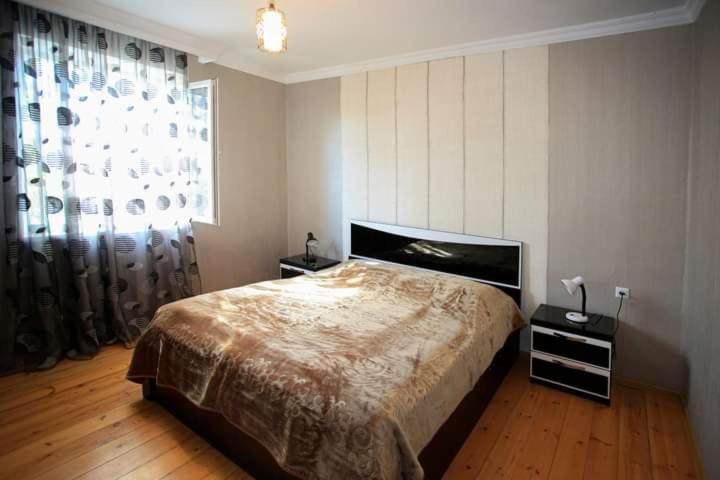 Deluxe Family Room photo 1