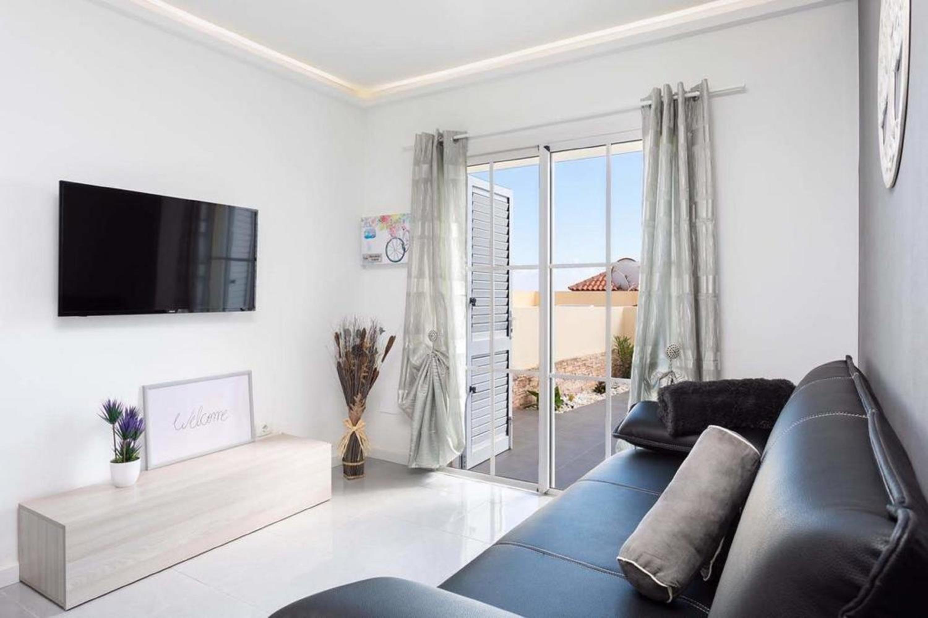 Two-Bedroom Apartment - Photo 24
