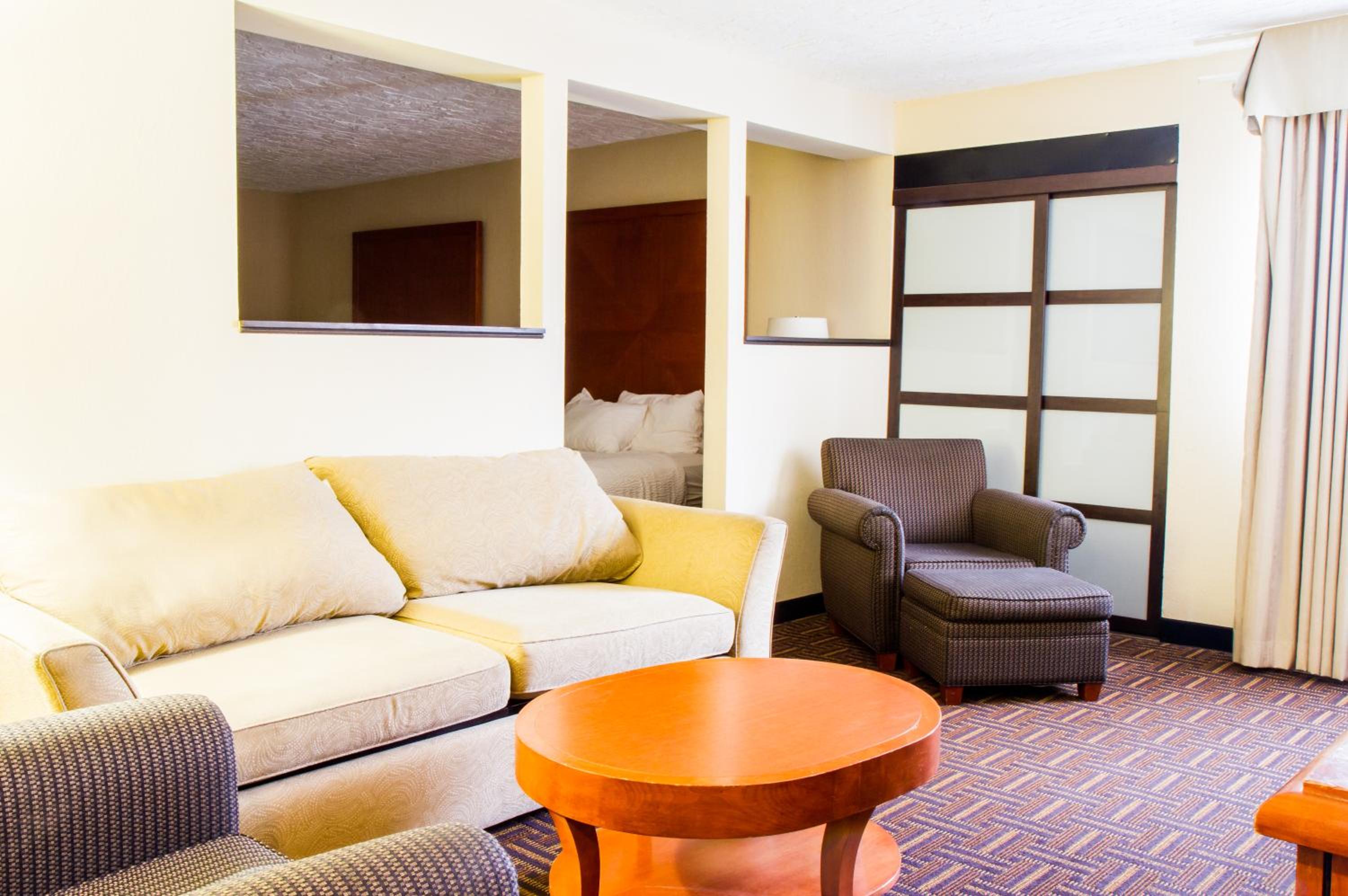 Suite with Two Queen Beds - Non-Smoking