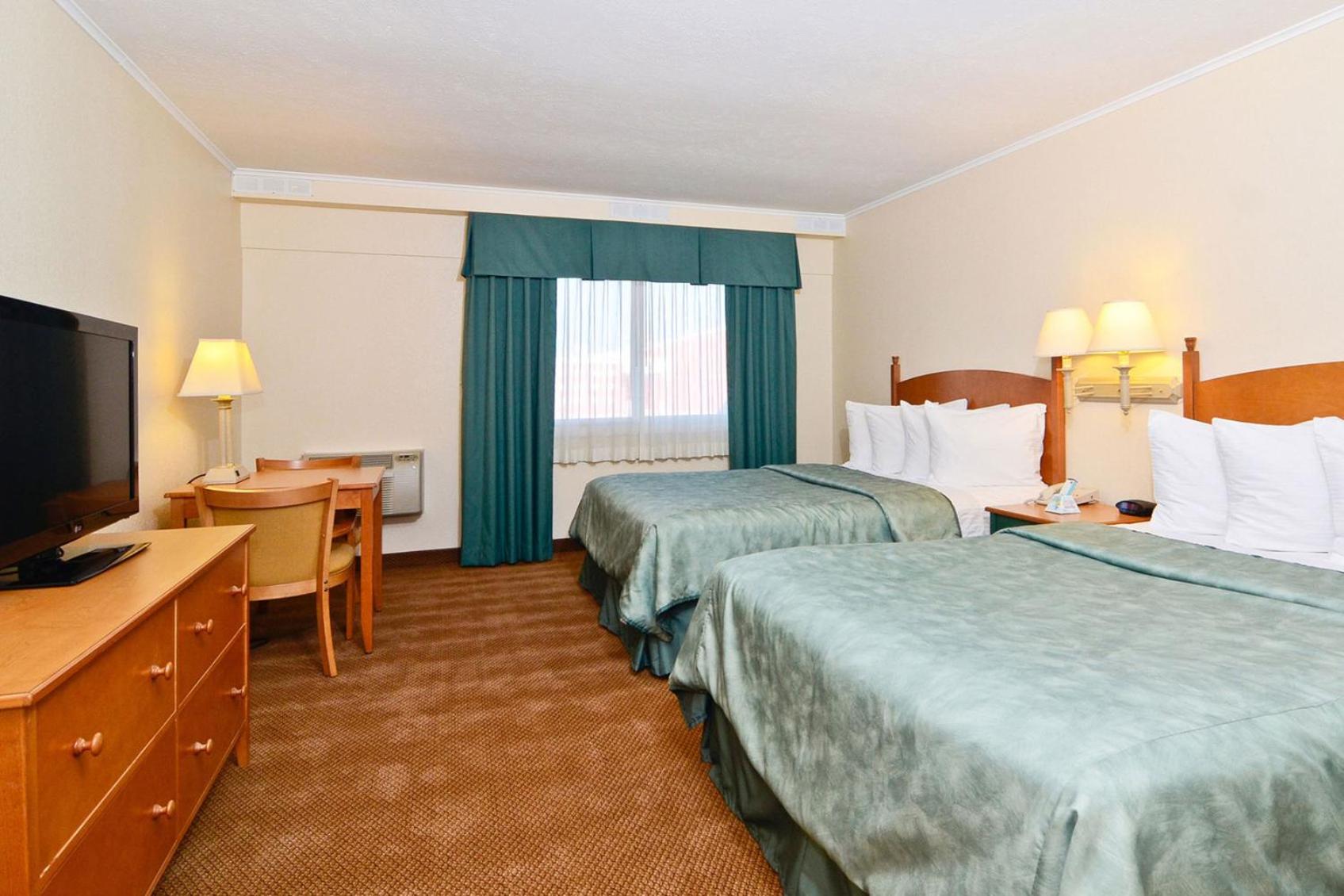 Queen Room with Two Queen Beds - Non-Smoking