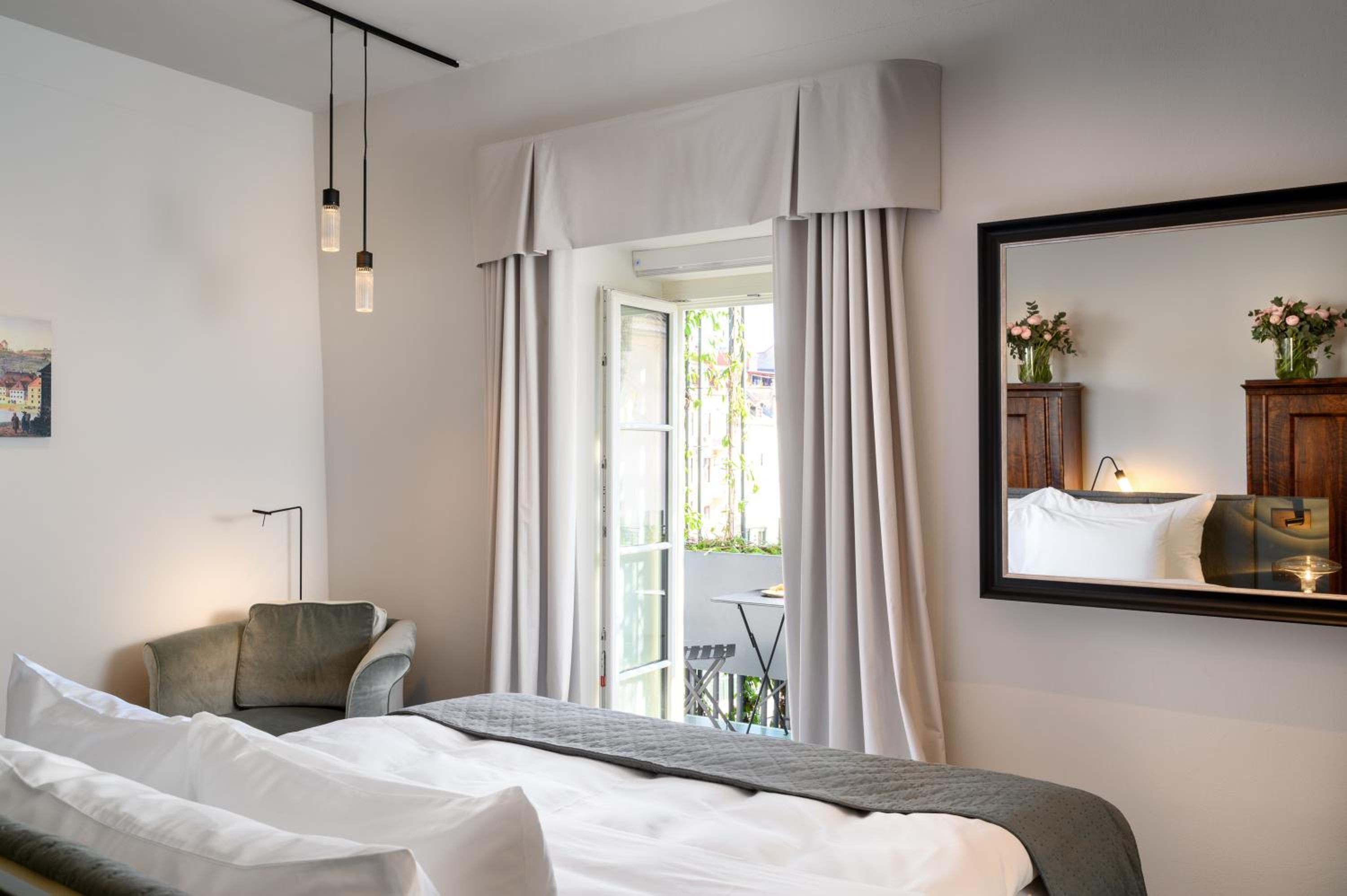 Deluxe Double Room with Balcony - Photo 2