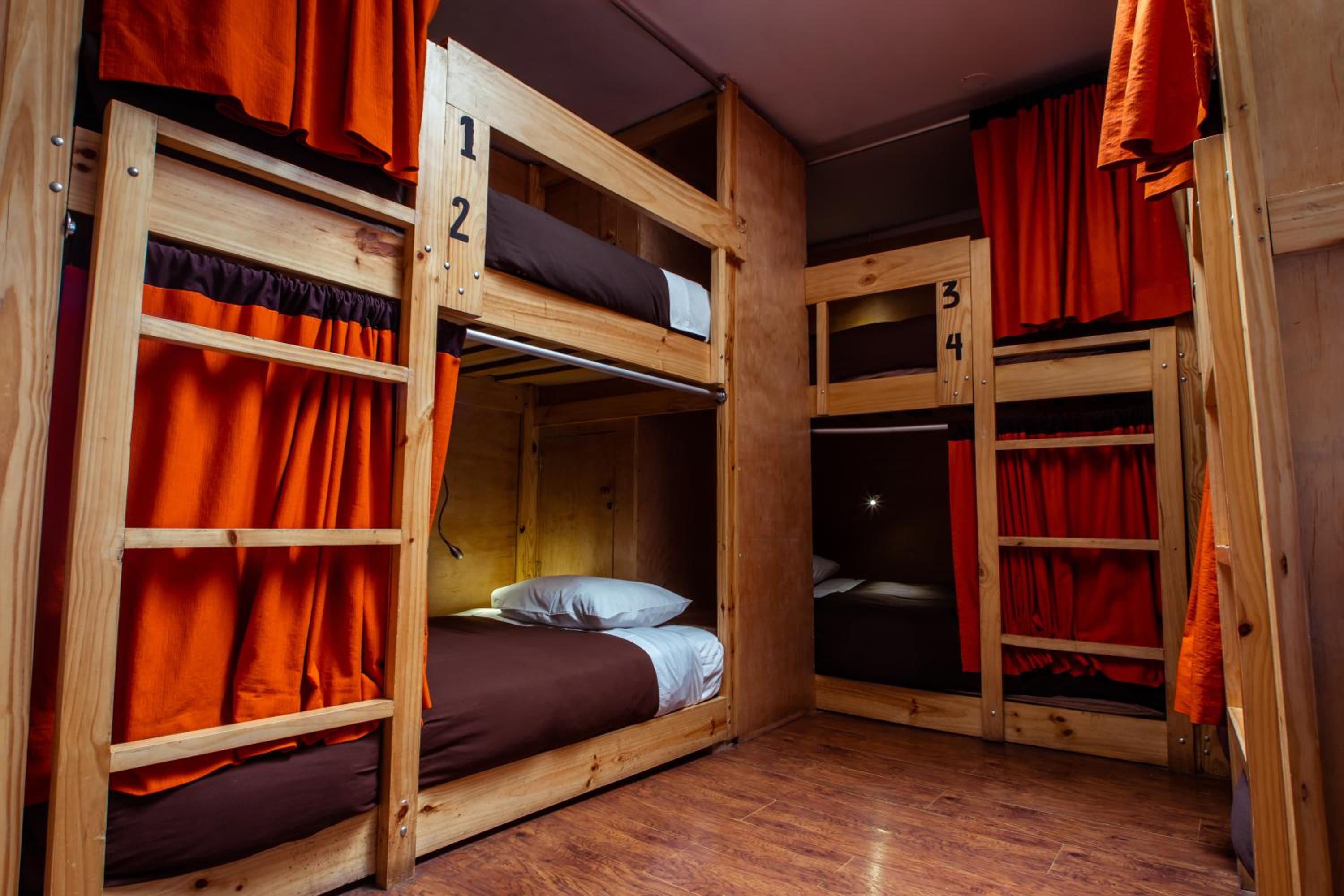 Deluxe Bed in 6-Bed Dormitory Room photo 1