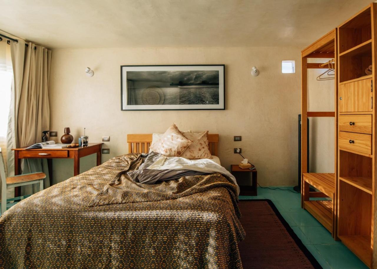 Deluxe Double Room with Balcony - Photo 14