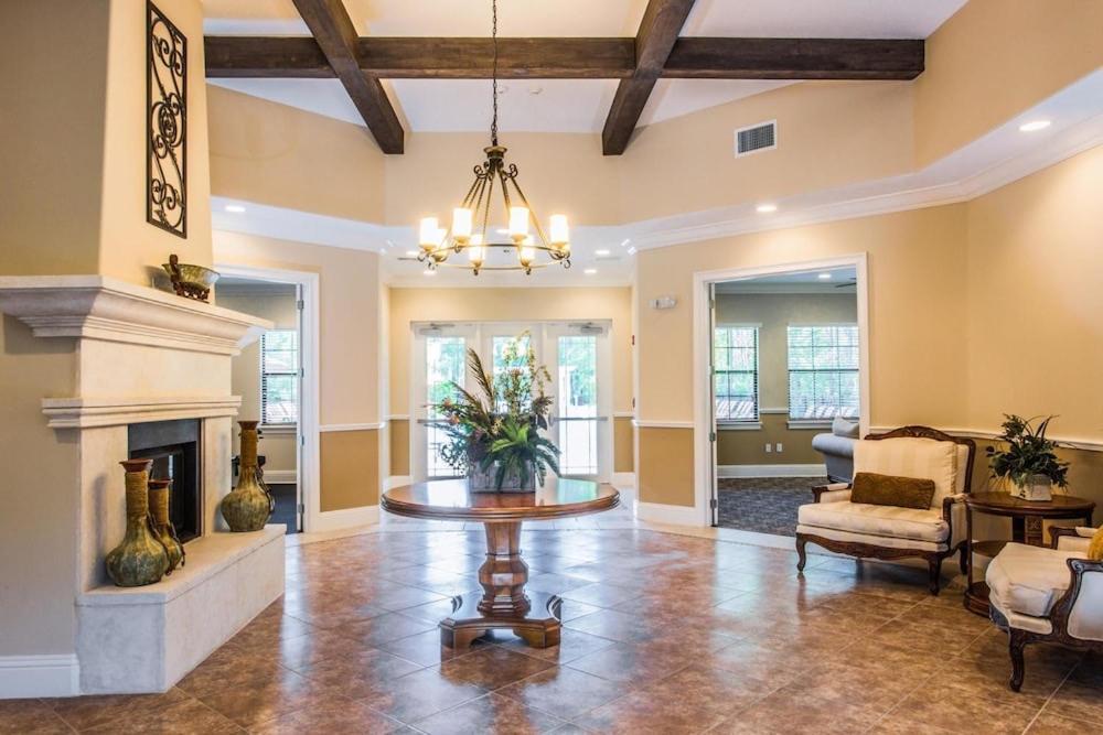 Three-Bedroom Townhouse - Photo 36