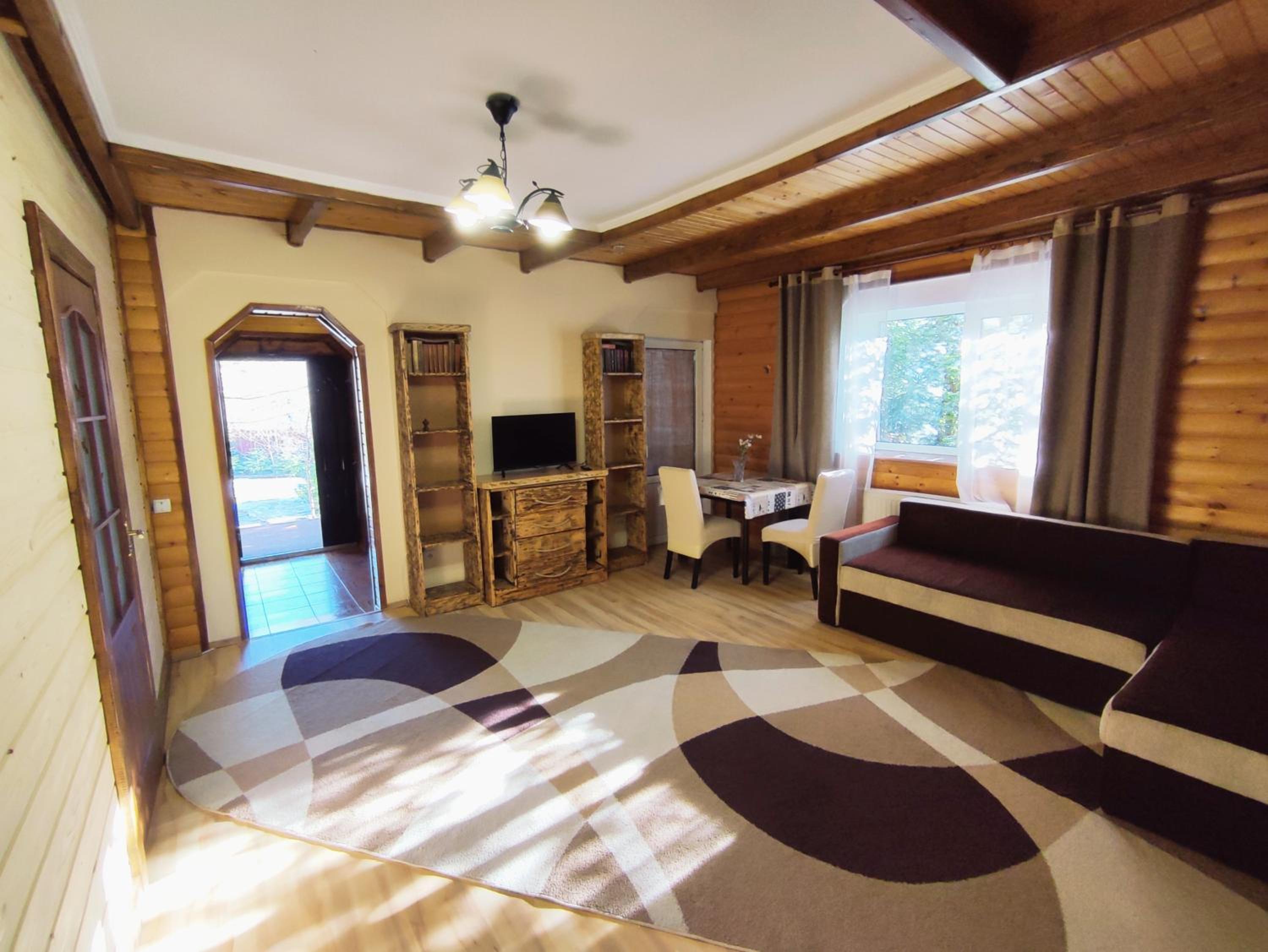 Family Room with Private Bathroom photo 1