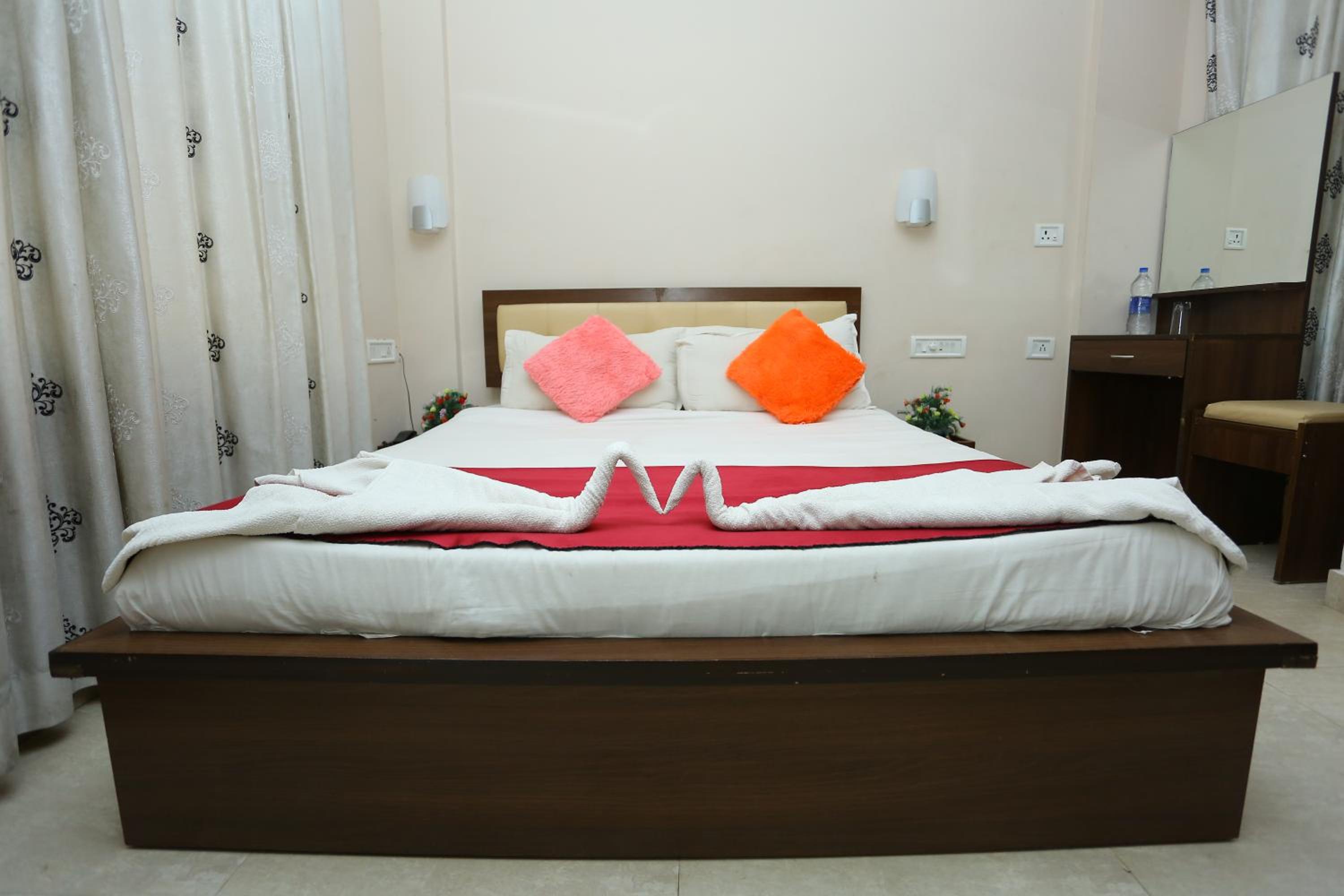 Standard Double Room - Photo 22