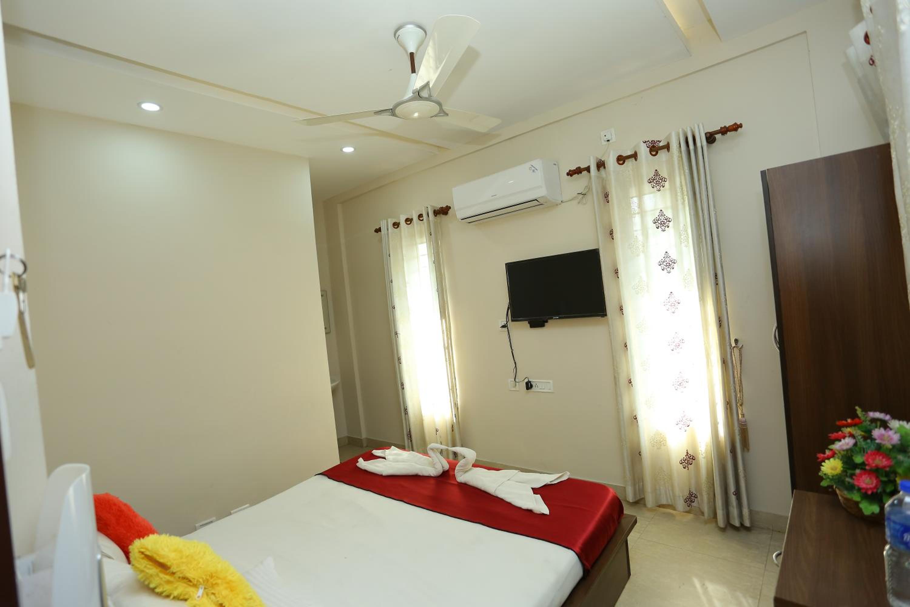 Standard Double Room - Photo 20