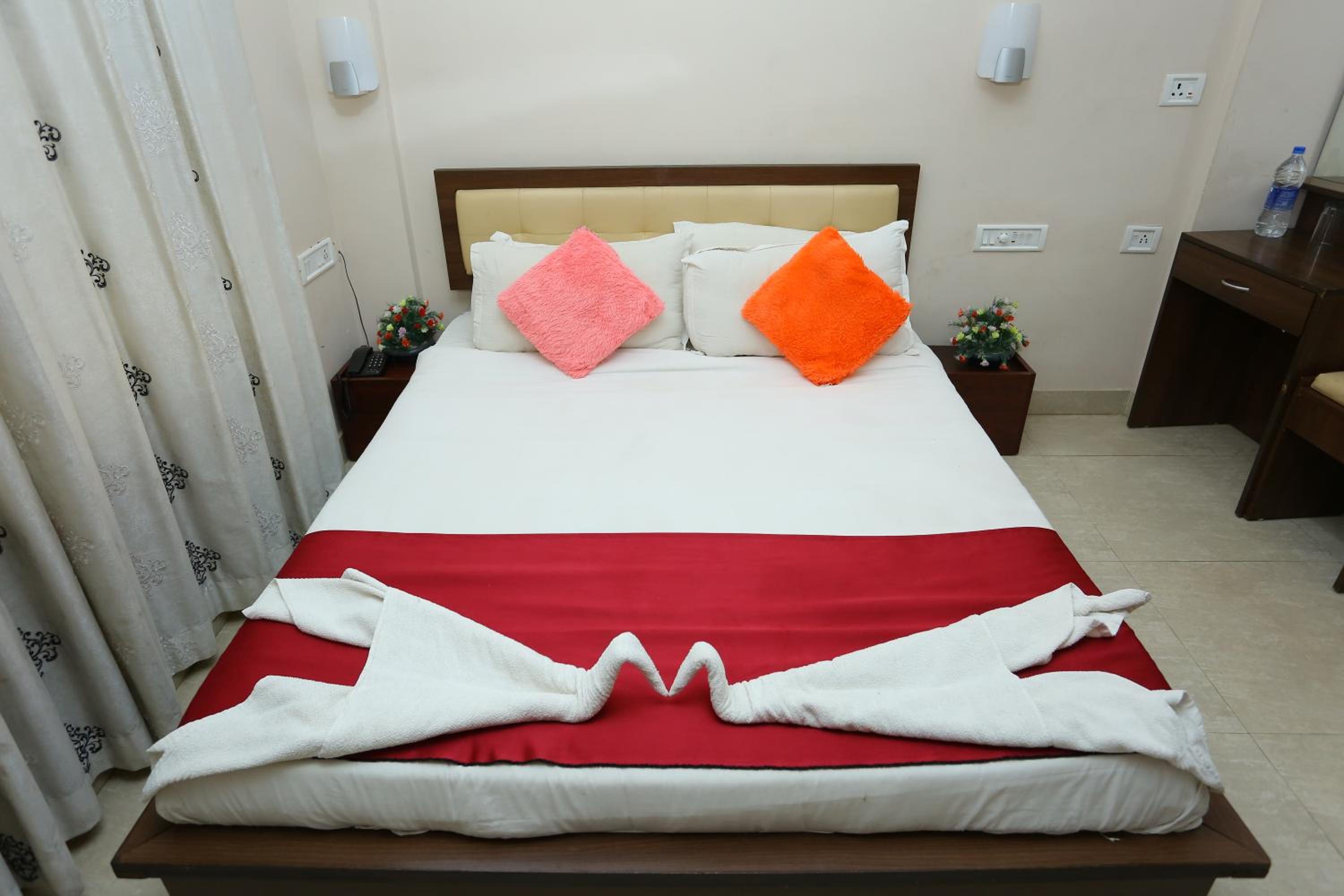 Standard Double Room - Photo 10