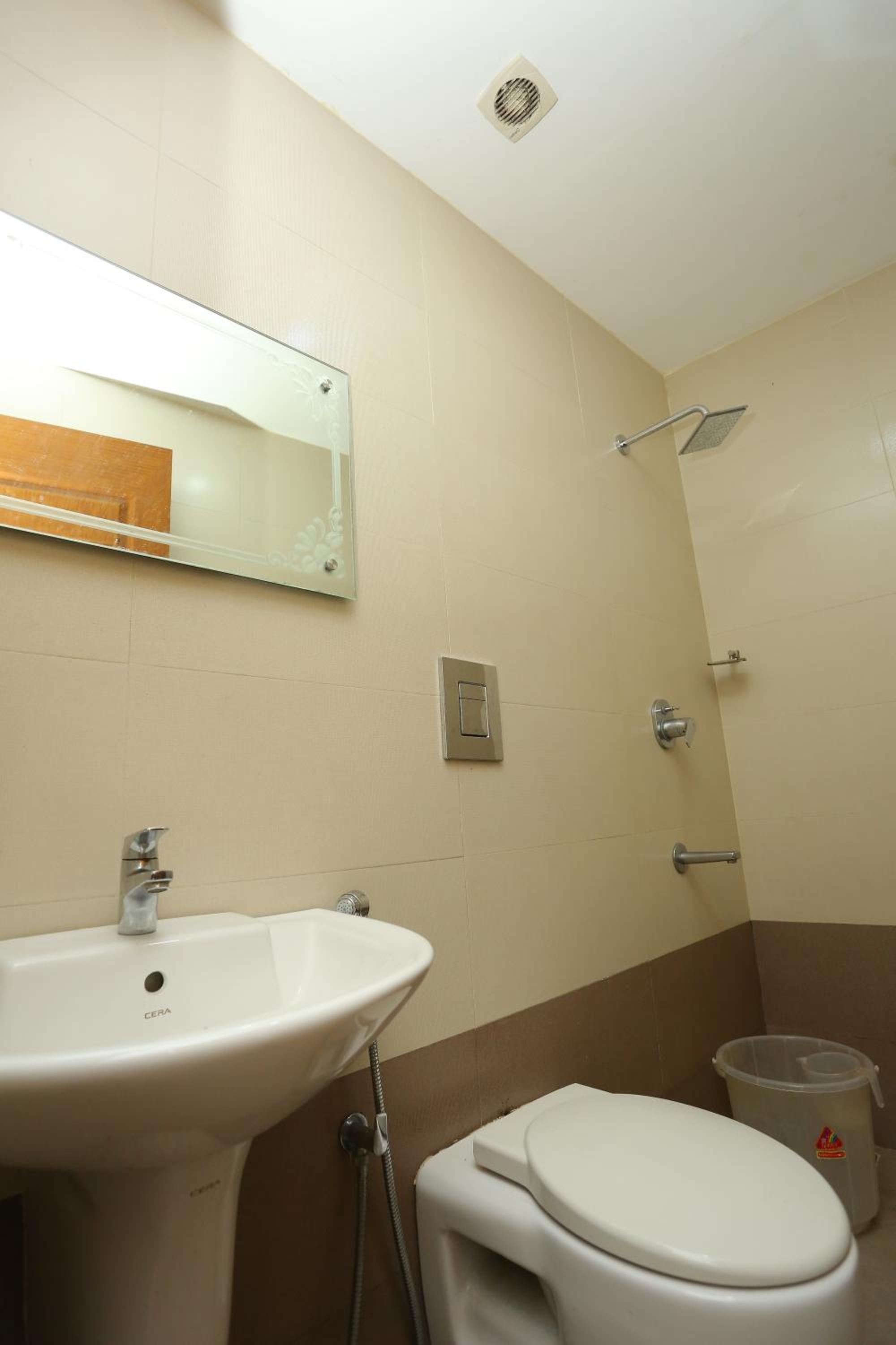 Standard Double Room with Fan - Photo 6