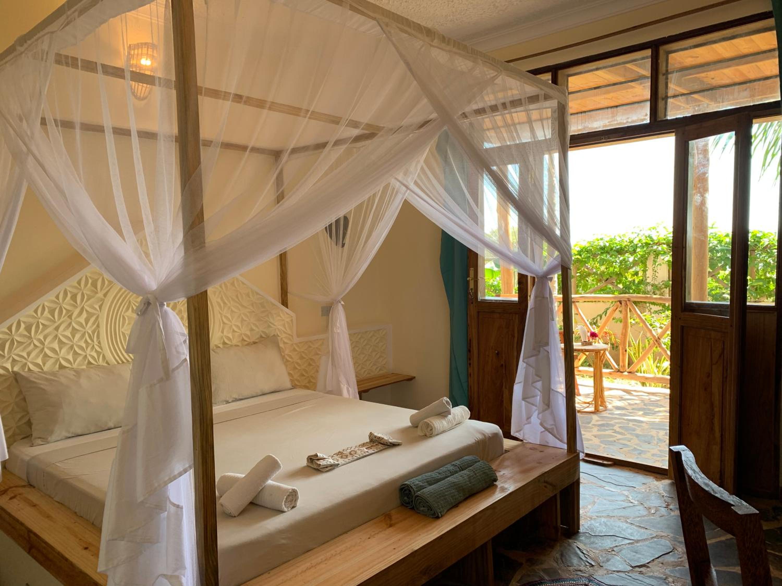 Double Room with Sea View - Photo 6