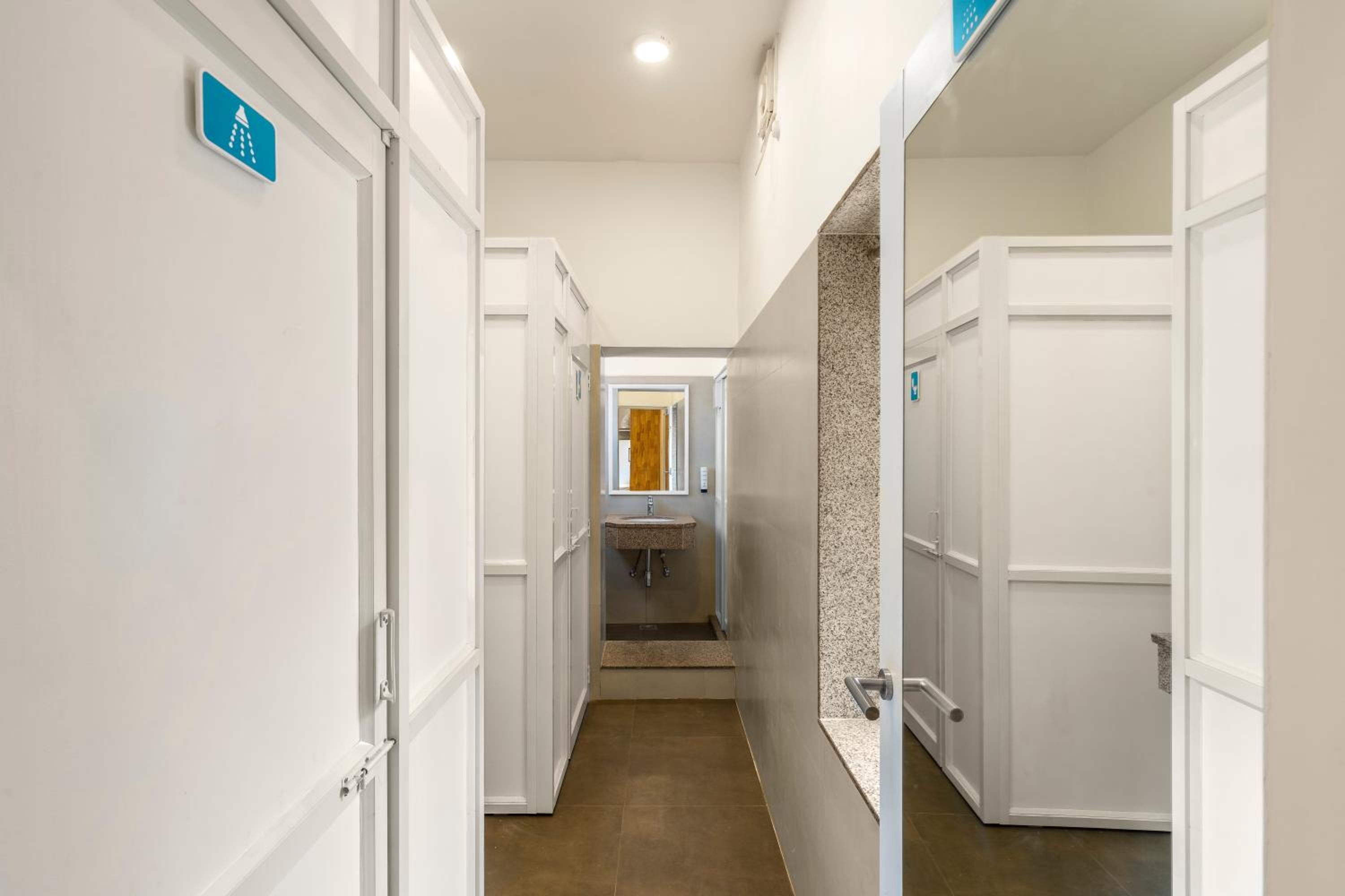 Bunk Bed in Male Dormitory Room  photo 3