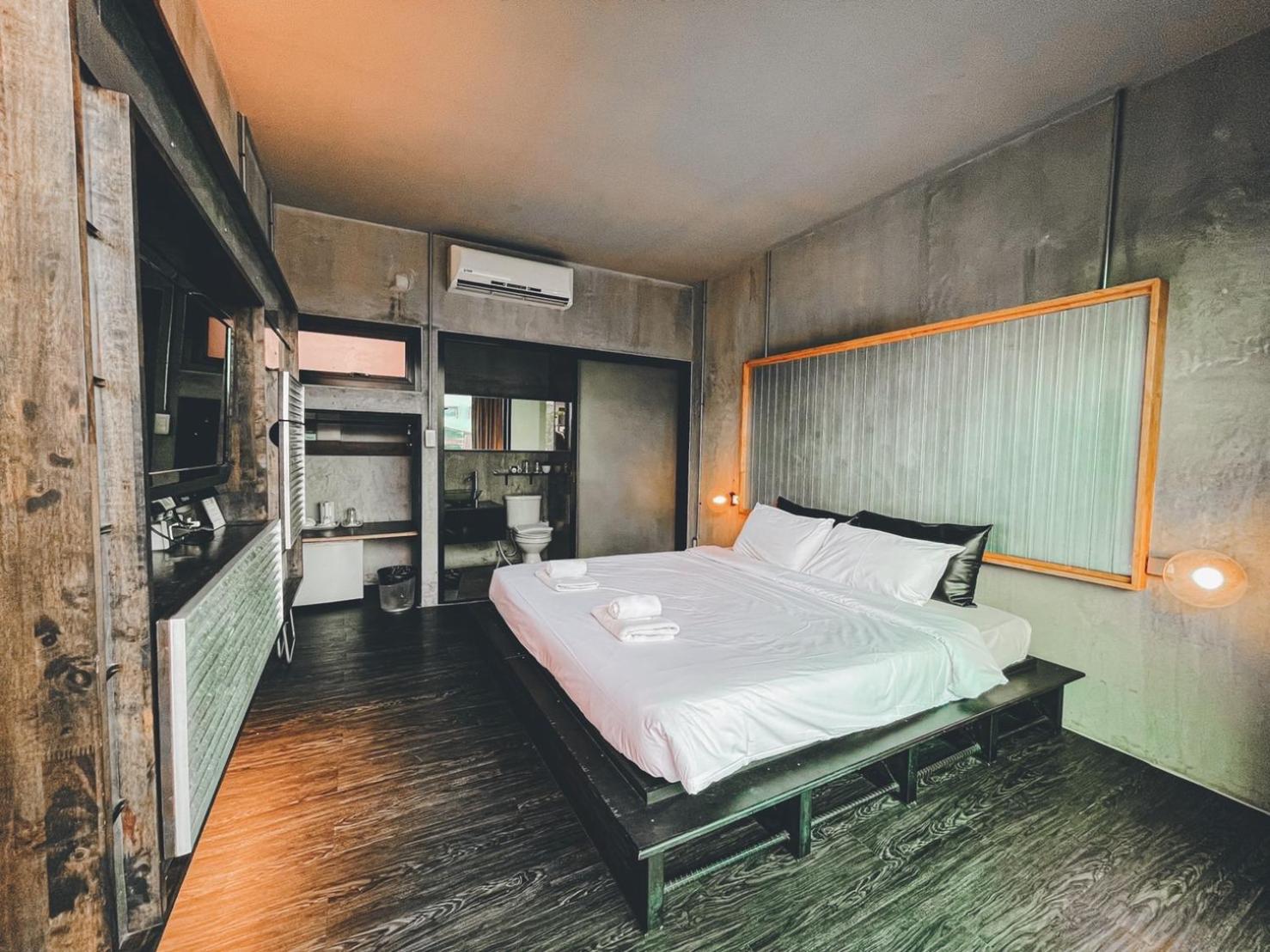 Double Room with Balcony - Photo 1