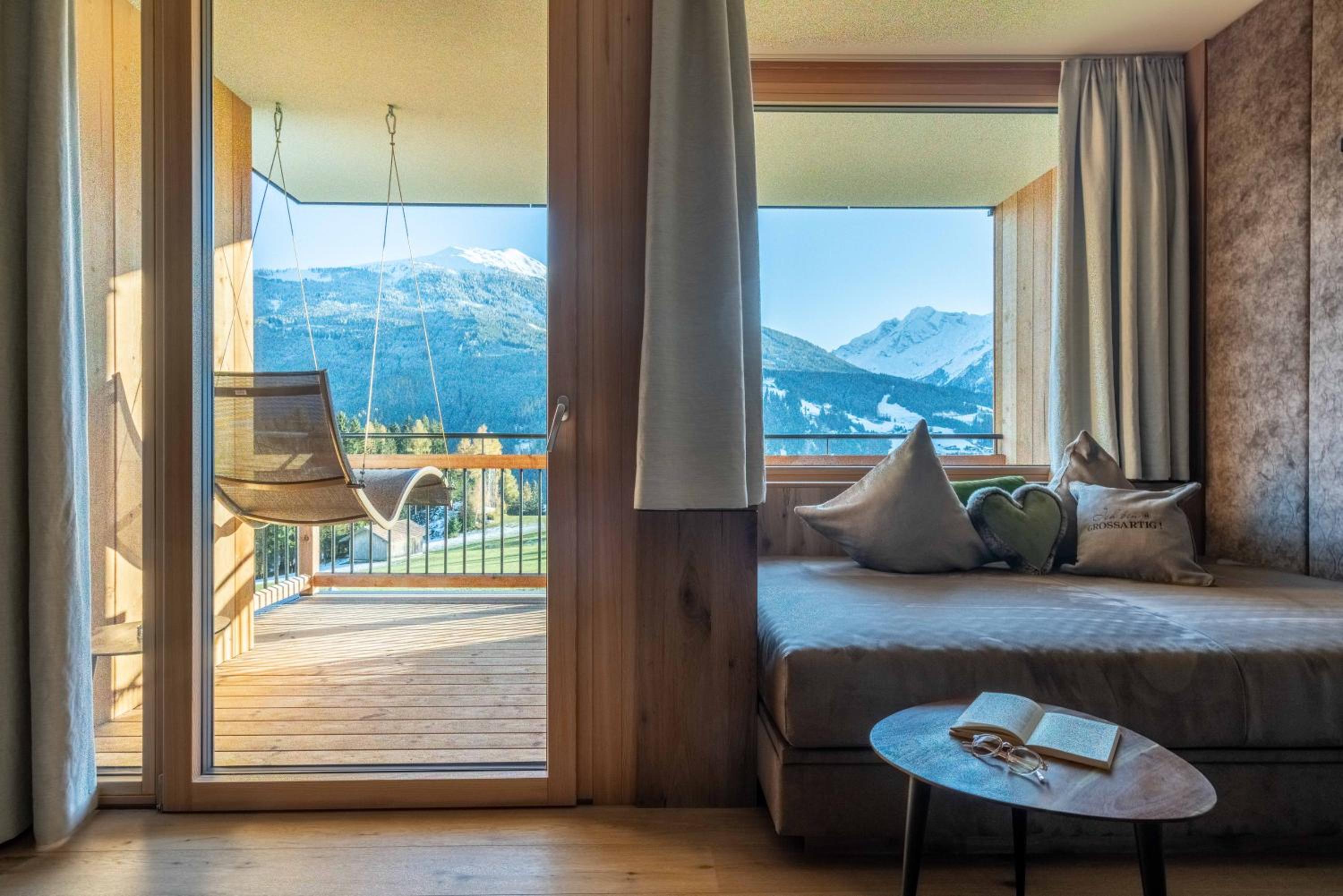 Suite with Balcony - Photo 2