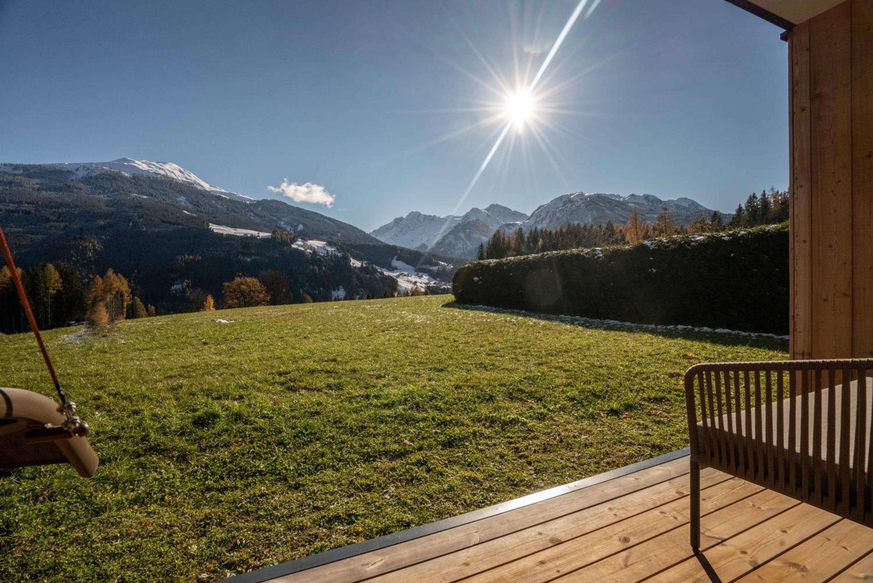 Studio with Mountain View - Photo 2