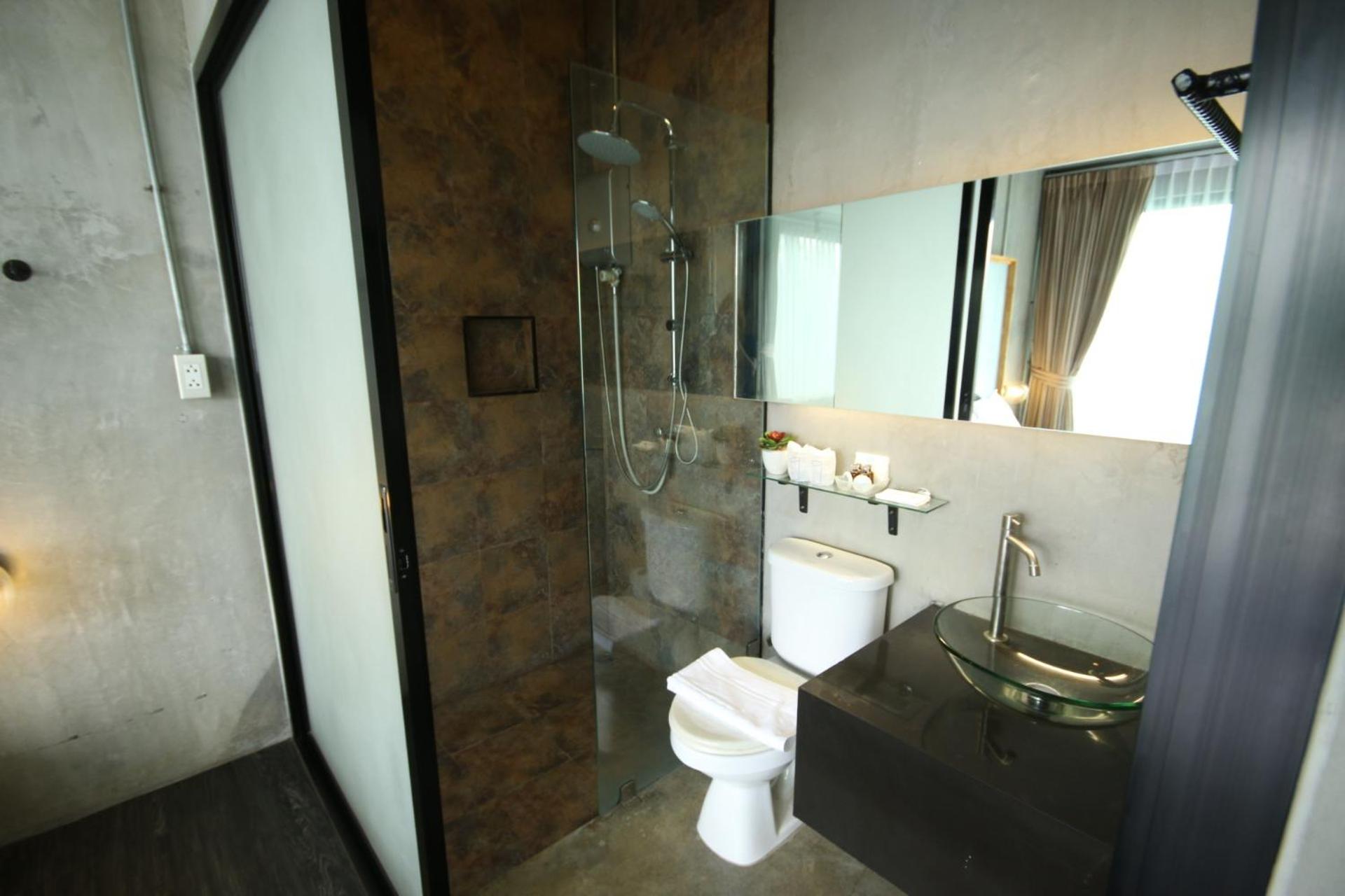 Double Room with Balcony - Photo 7