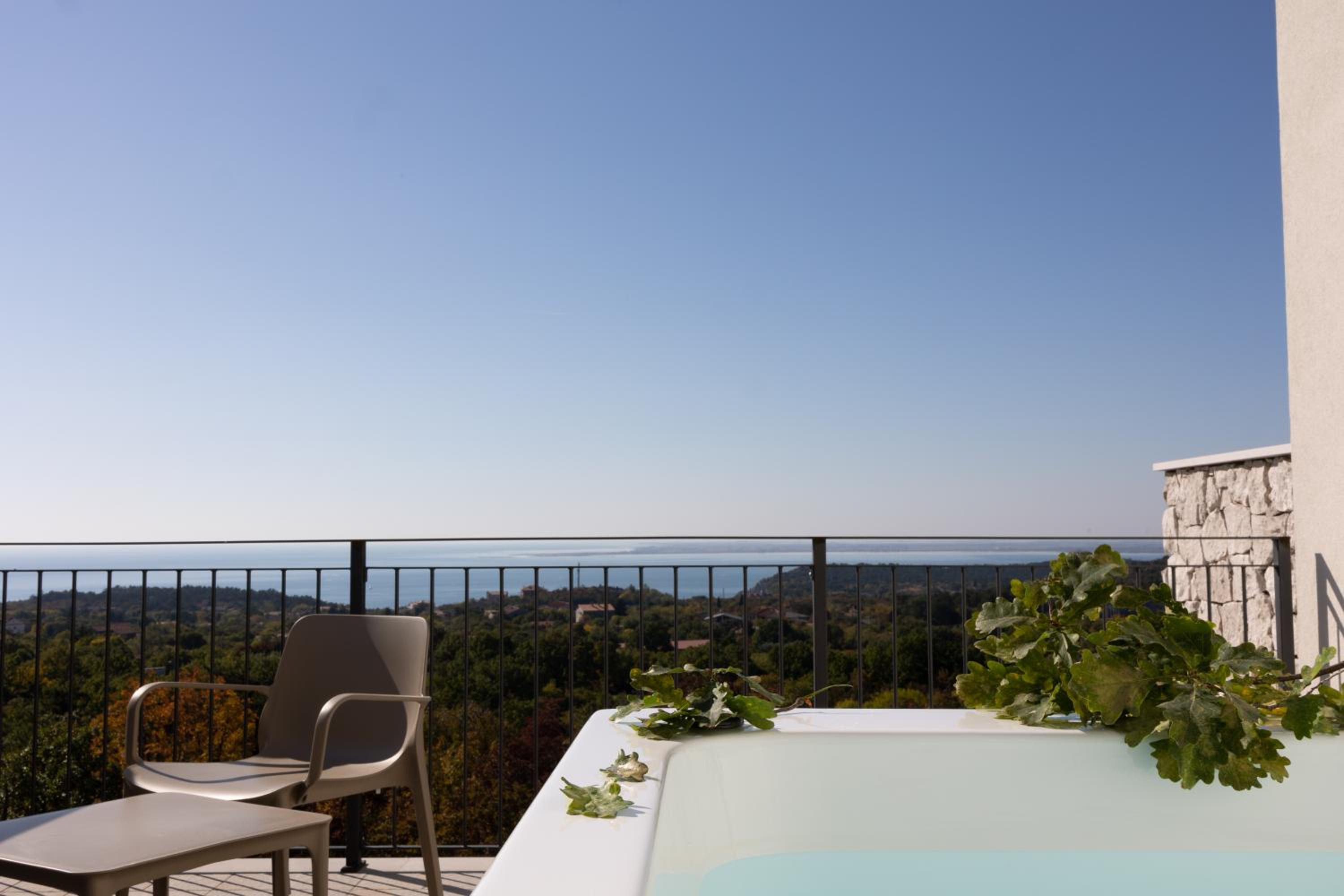 Deluxe Double Room with Sea View photo 3
