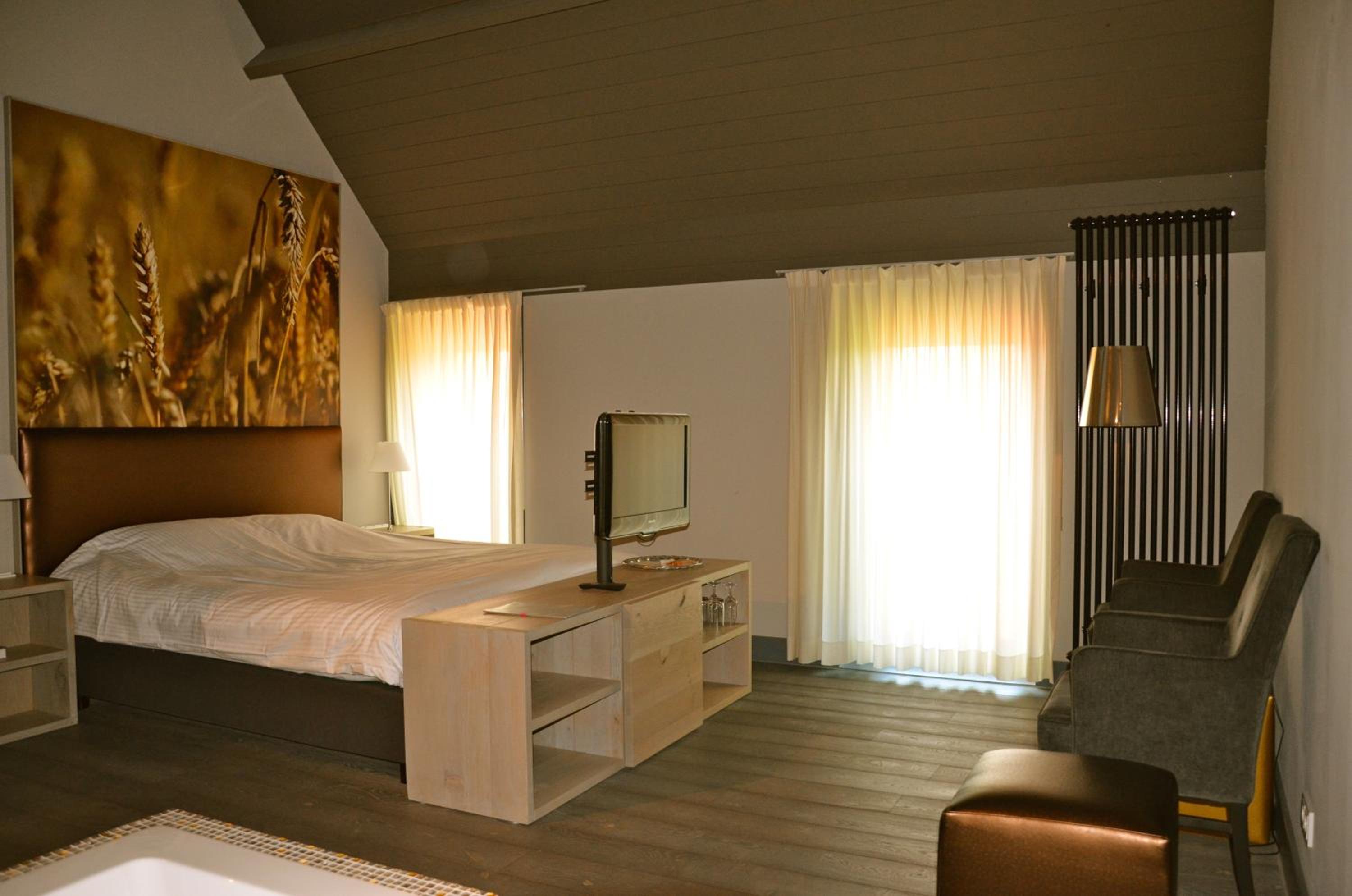 Deluxe Double Room photo 3