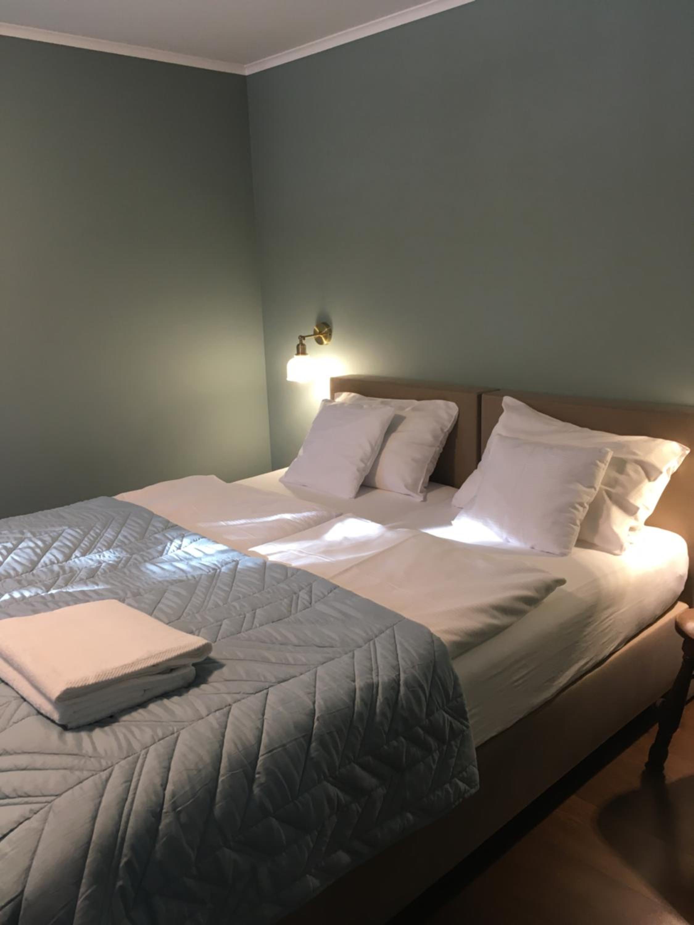 Two-Bedroom Apartment - Photo 2