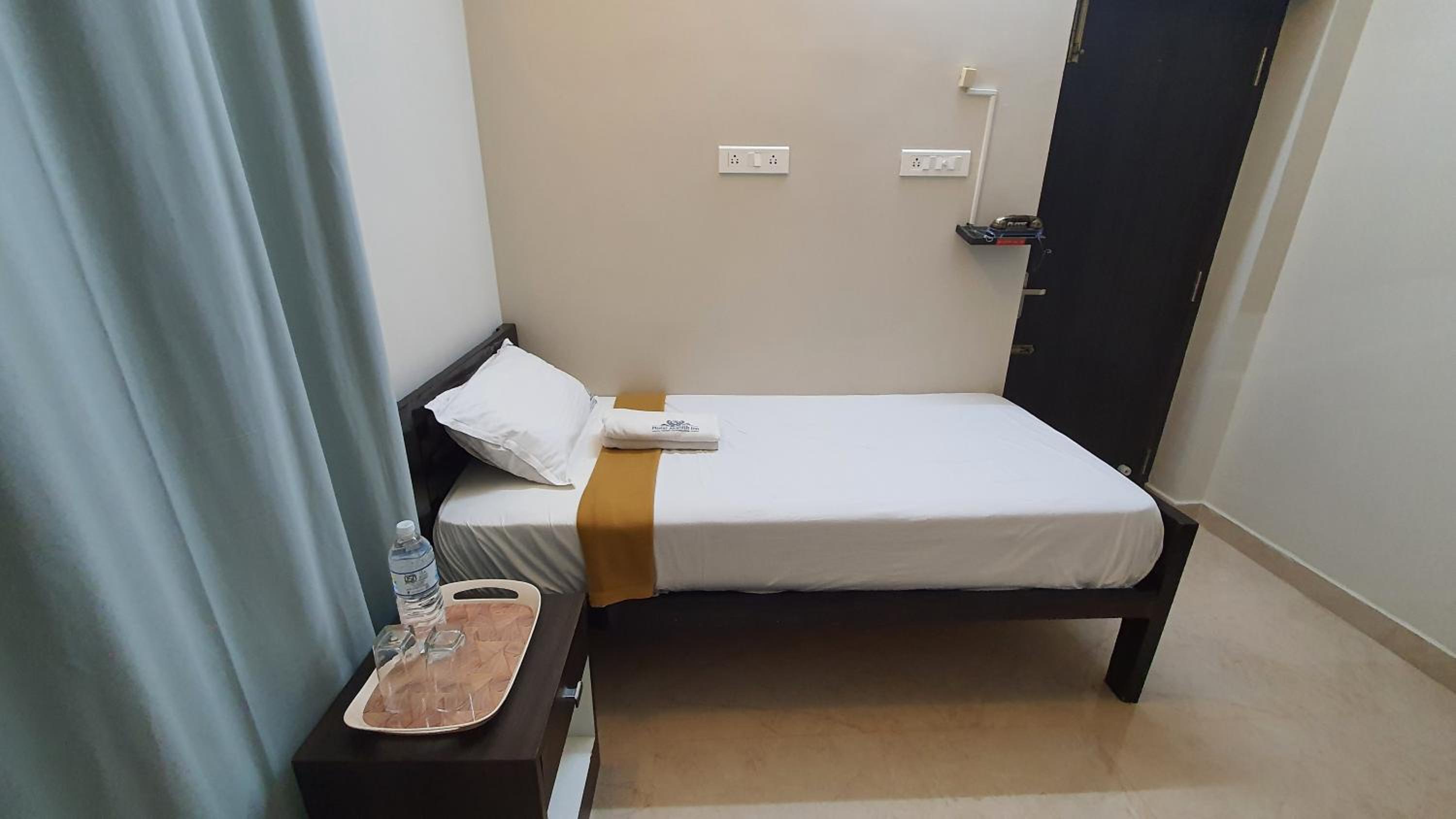 Standard Single Room photo 2