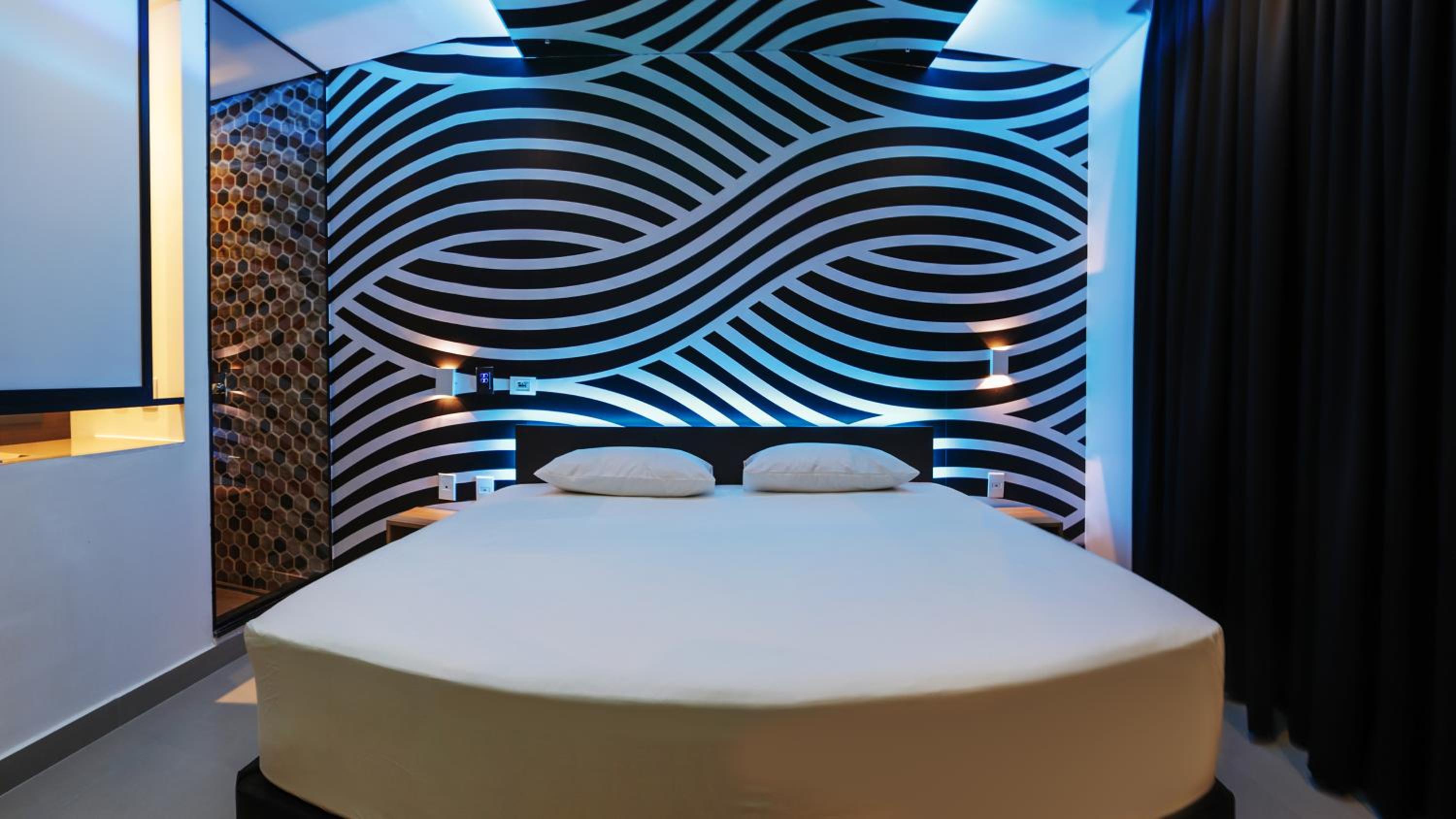 King Suite - Photo 4